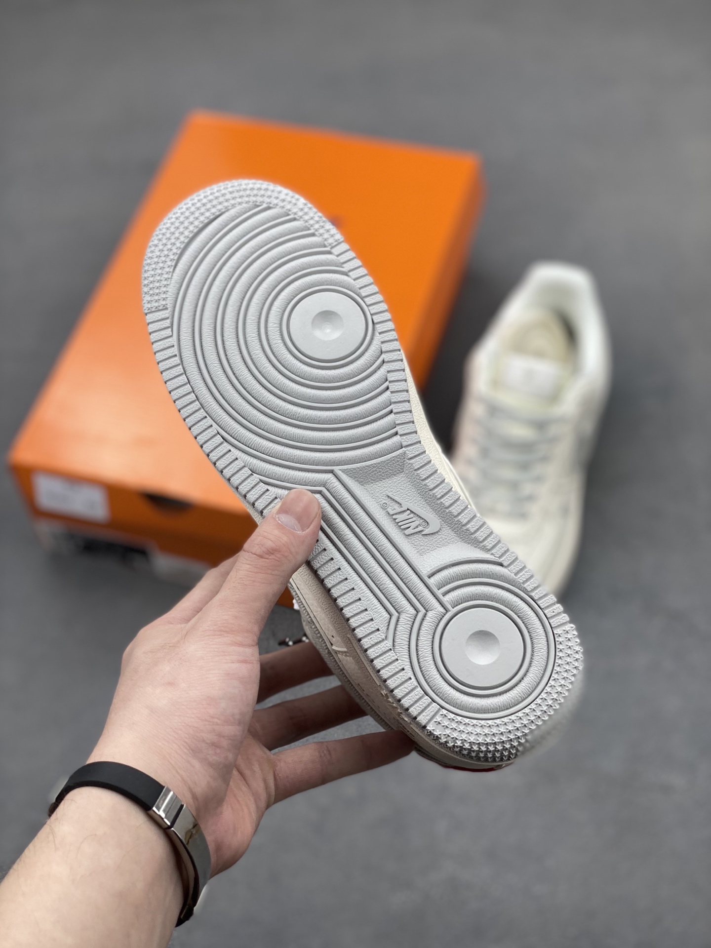Nike Air Force 1 Low Louis Vuitton Custom Sneakers Limited Edition 7 i1745771574782 1413 0 5
