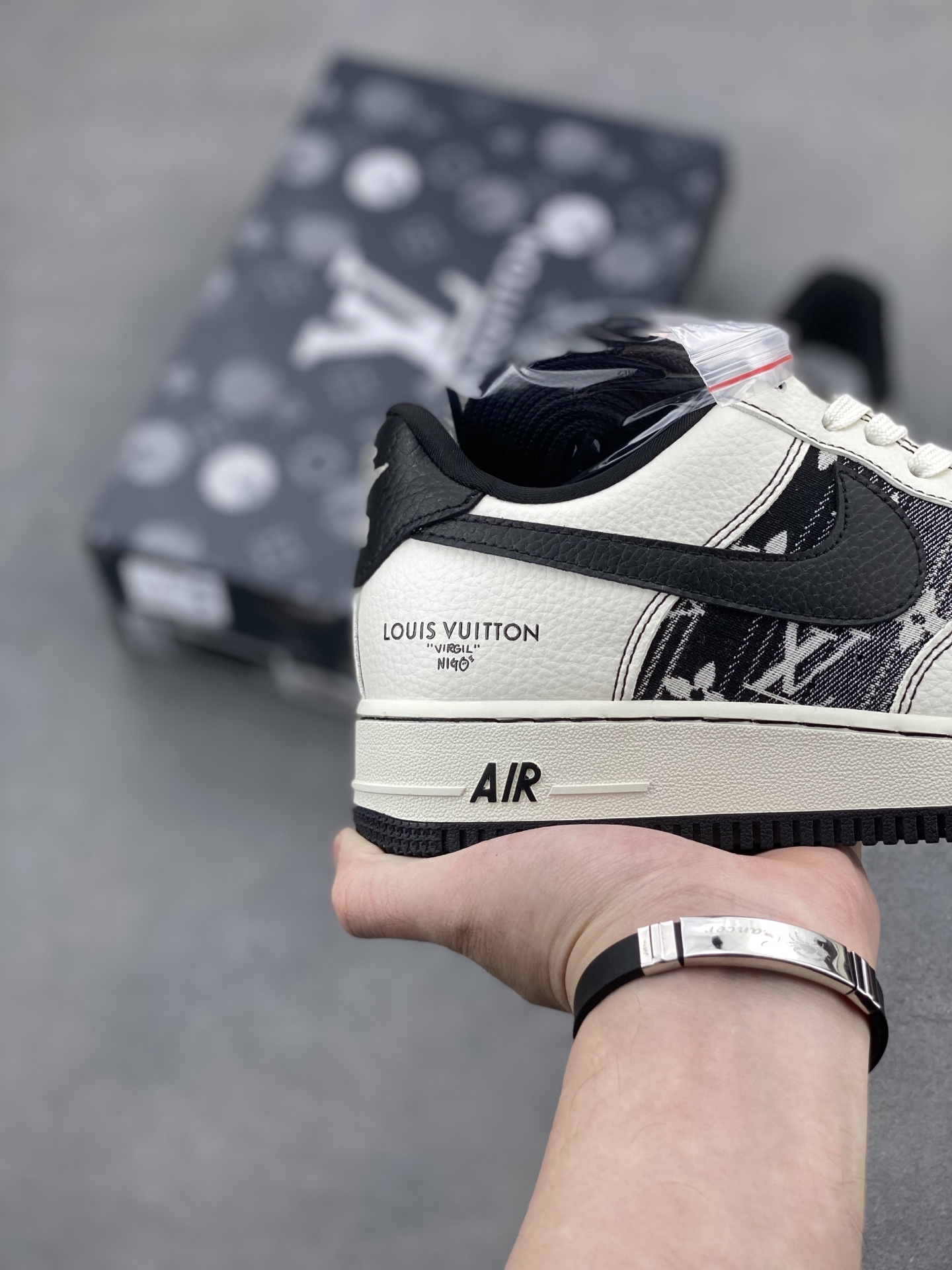 Nike Air Force 1 Low Louis Vuitton Custom Sneakers - Limited Edition 6 i1745951169192 6335 0 4