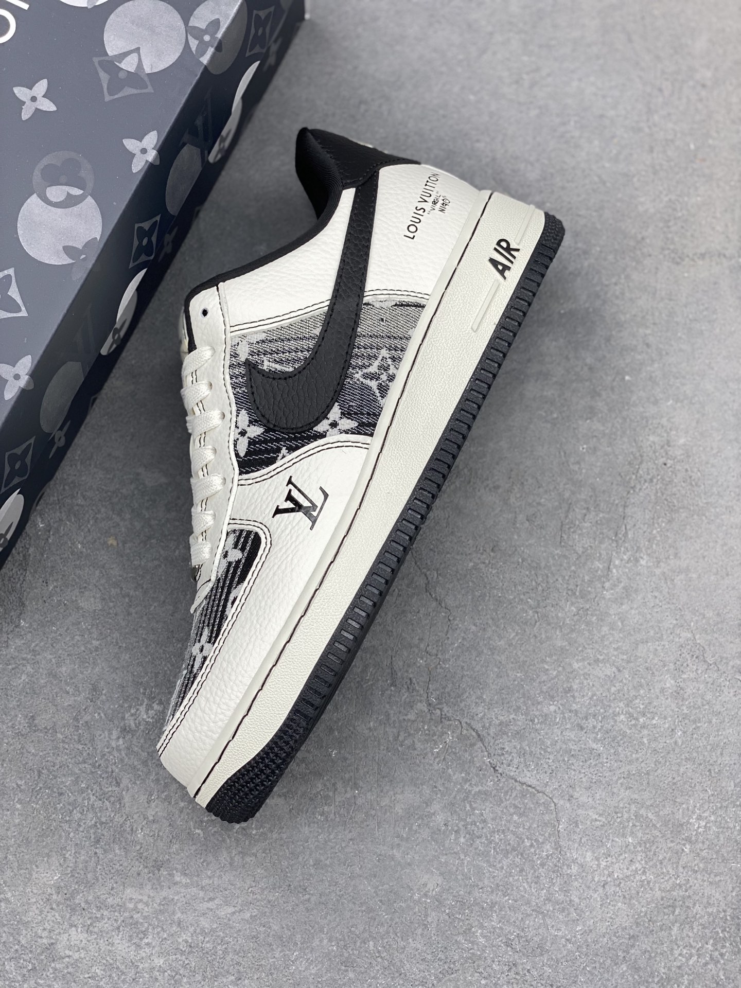 Nike Air Force 1 Low Louis Vuitton Custom Sneakers - Limited Edition 8 i1745951183267 4379 0 6
