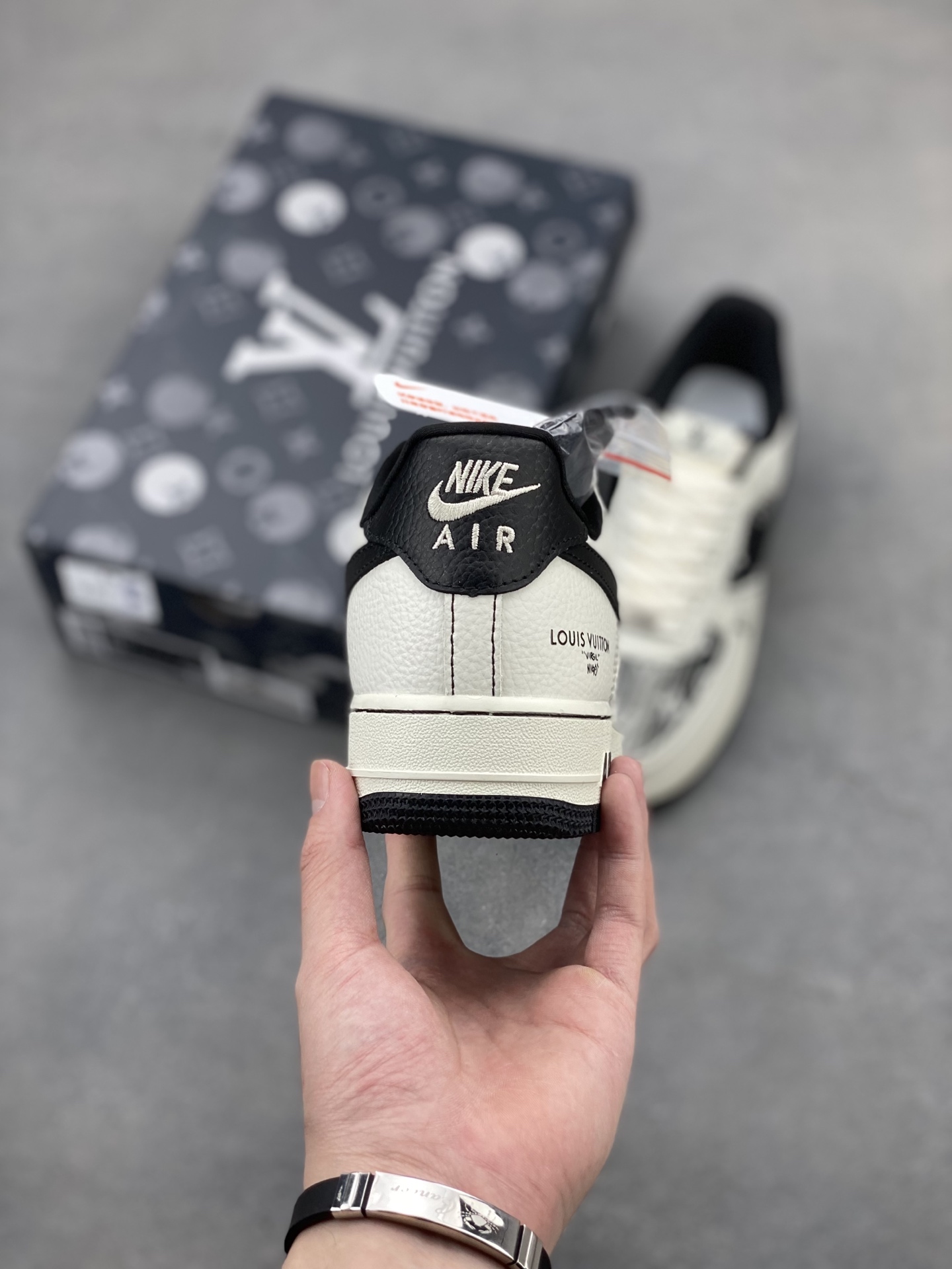 Nike Air Force 1 Low Louis Vuitton Custom Sneakers - Limited Edition 5 i1745951183818 7730 0 3