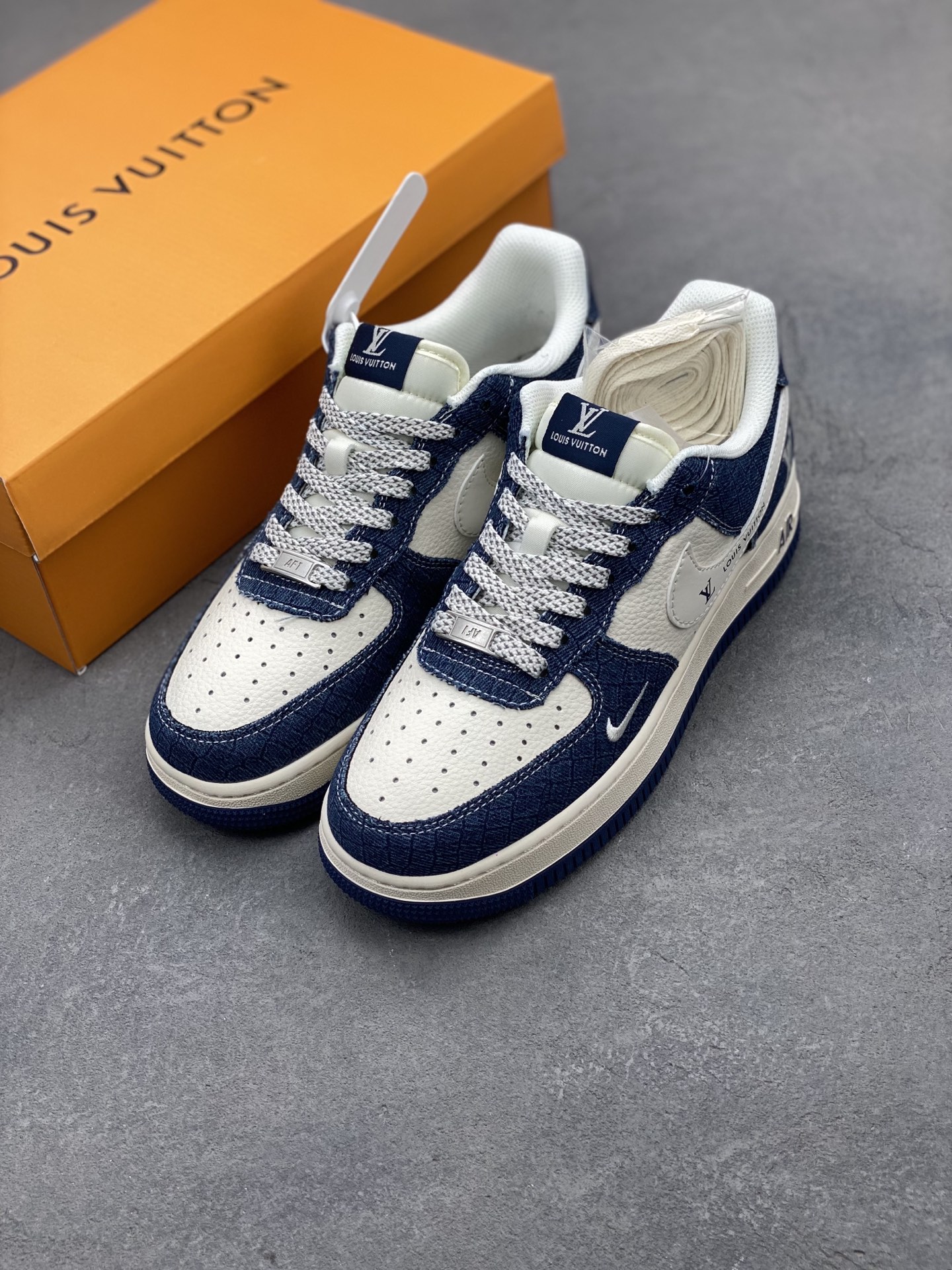 Nike Air Force 1 '07 Low Louis Vuitton Custom Sneakers - Limited Edition 9 i1745951303813 8928 0 7