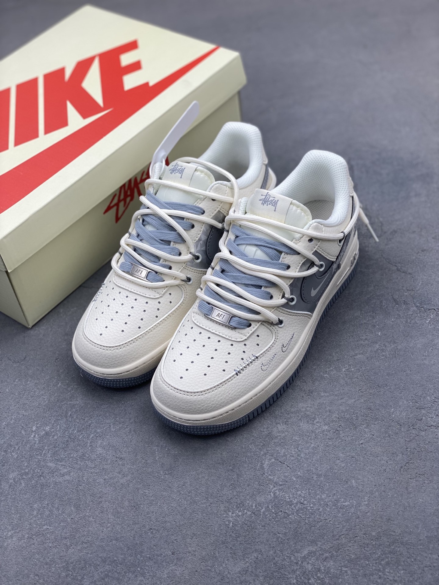 Nike Air Force 1 '07 Low Stussy Collab Sneakers - Limited Edition 9 i1745951333198 852 0 7