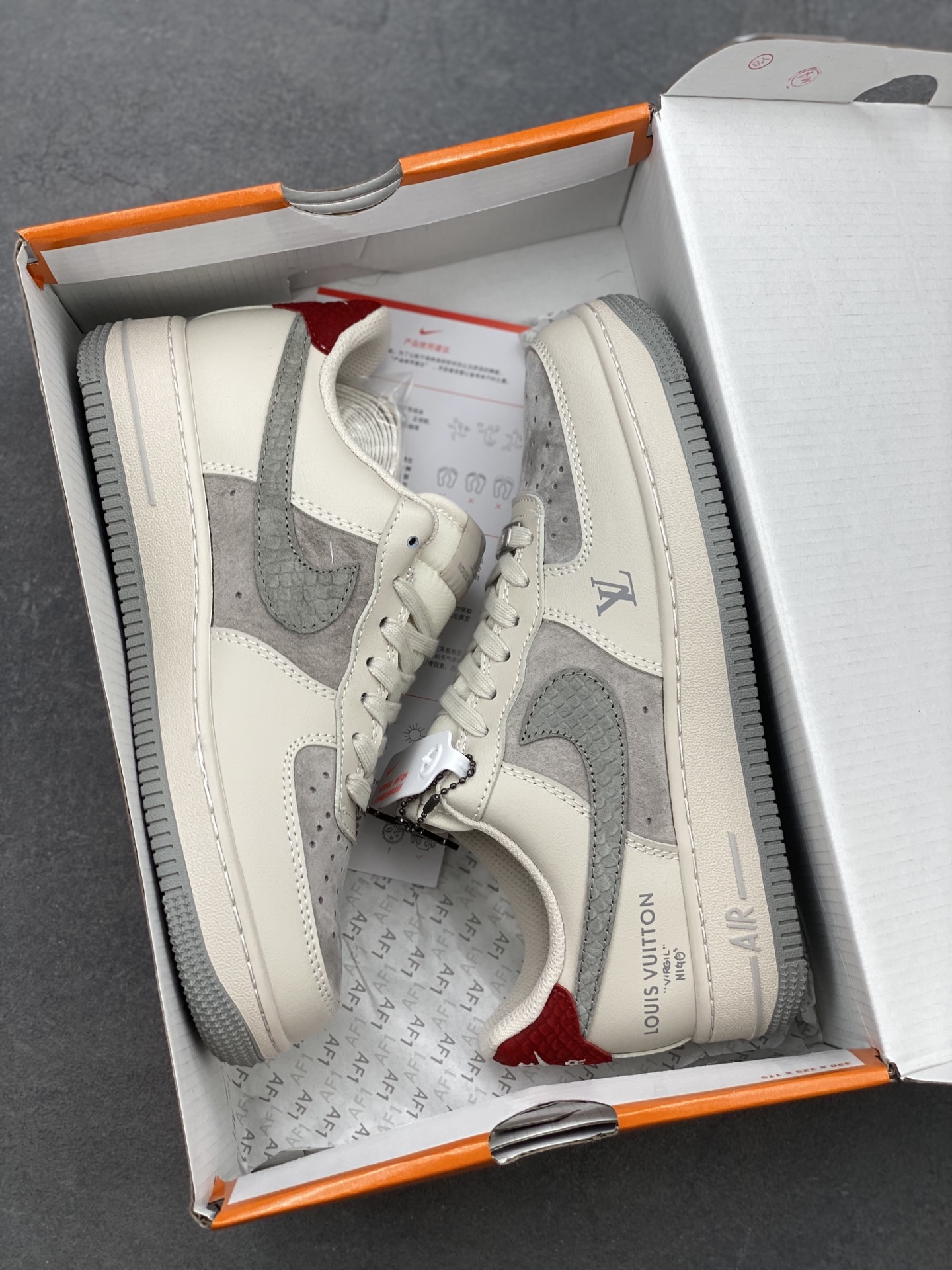 Nike Air Force 1 Low Louis Vuitton Custom Sneakers Limited Edition 10 i1745951379333 9343 0 8