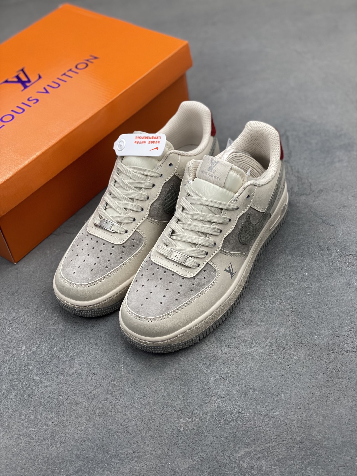 Nike Air Force 1 Low Louis Vuitton Custom Sneakers Limited Edition 9 i1745951379697 4645 0 7