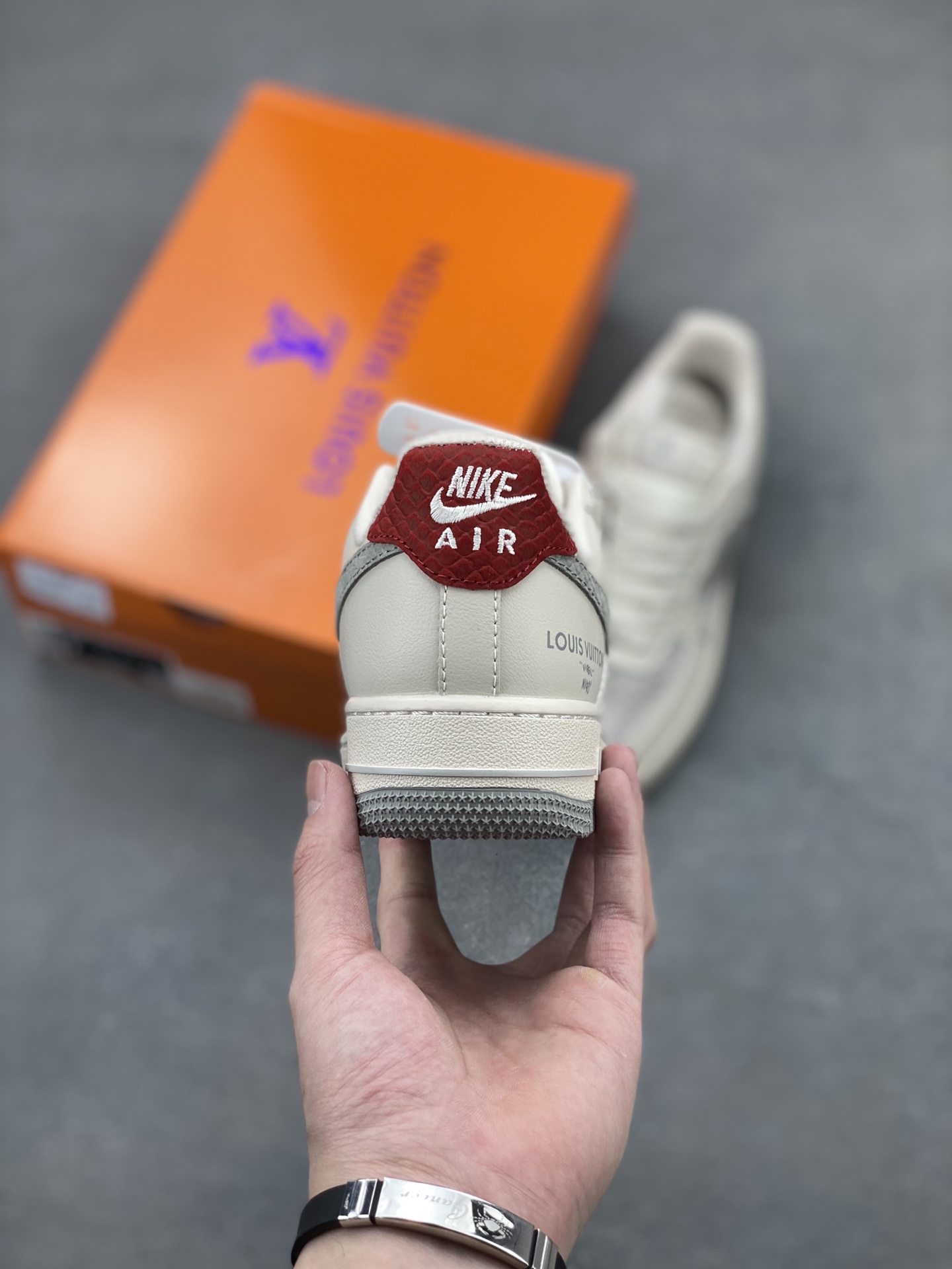 Nike Air Force 1 Low Louis Vuitton Custom Sneakers Limited Edition 5 i1745951391050 3533 0 3