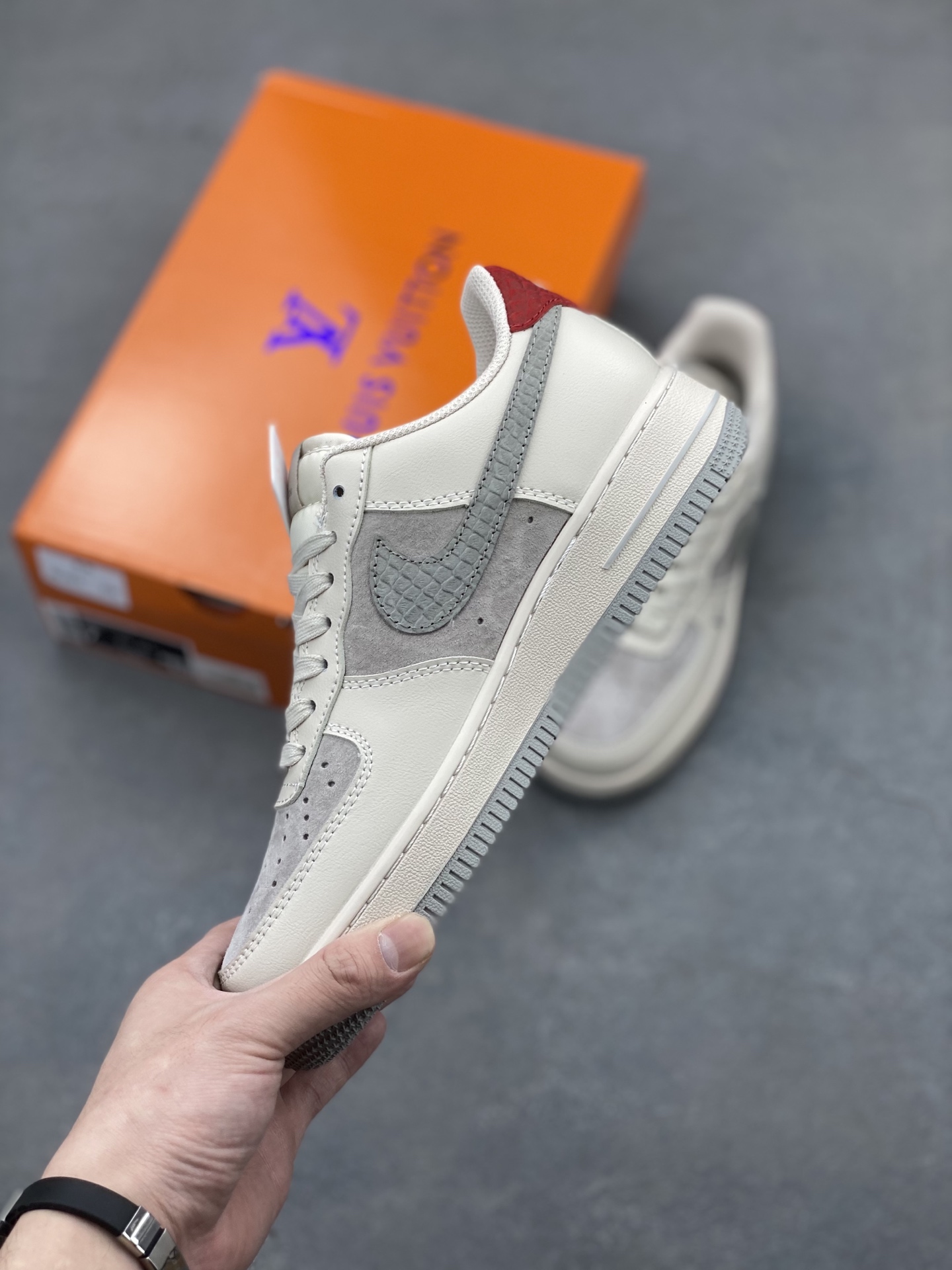 Nike Air Force 1 Low Louis Vuitton Custom Sneakers Limited Edition 4 i1745951391069 6692 0 2