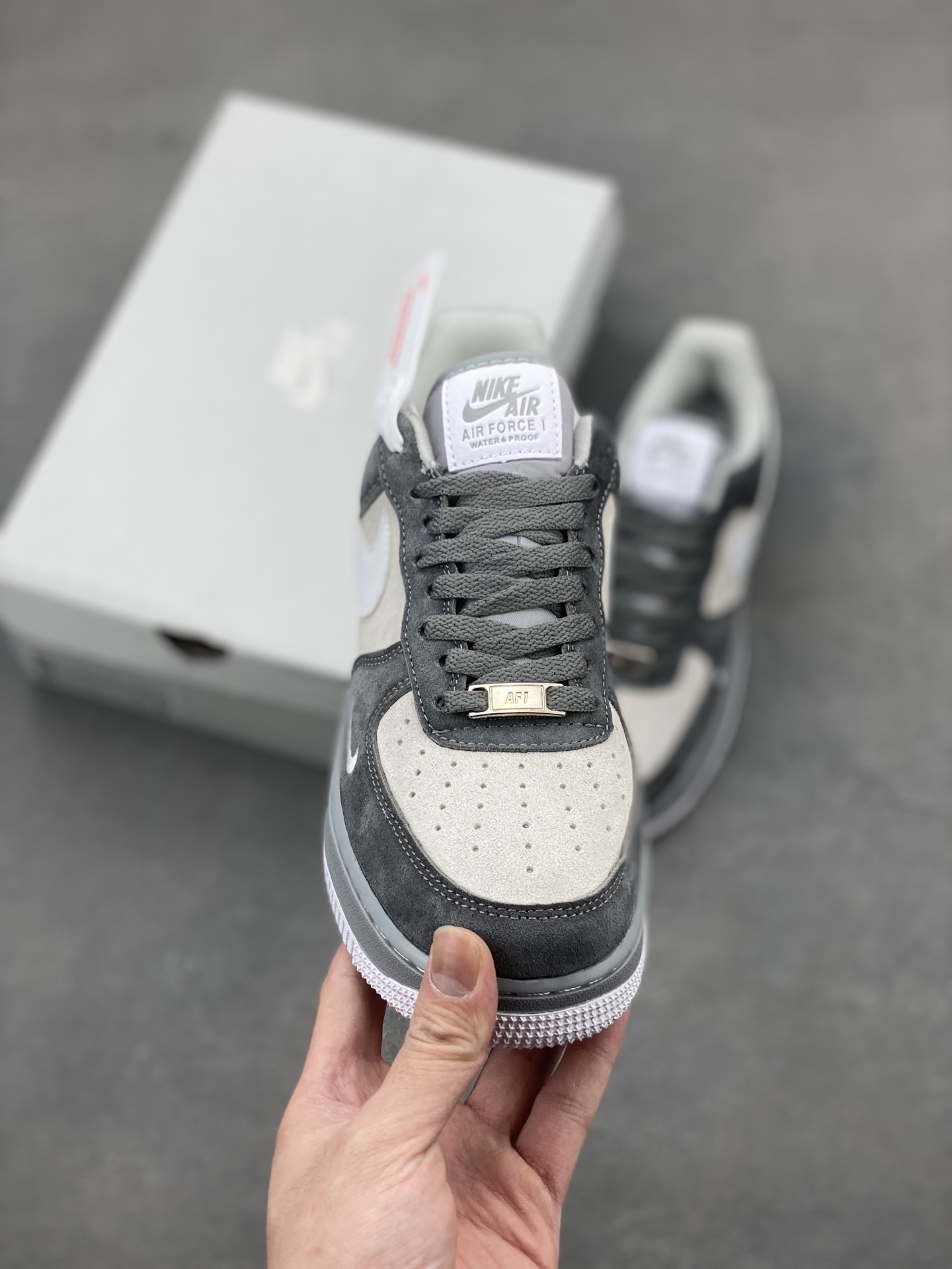Nike Air Force 1 '07 Low Grey/White Limited Edition Sneakers 3 i1746385928257 9485 0 1