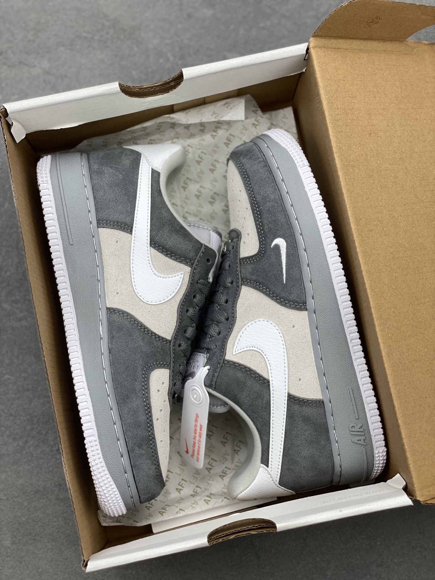 Nike Air Force 1 '07 Low Grey/White Limited Edition Sneakers 10 i1746385932613 6582 0 8
