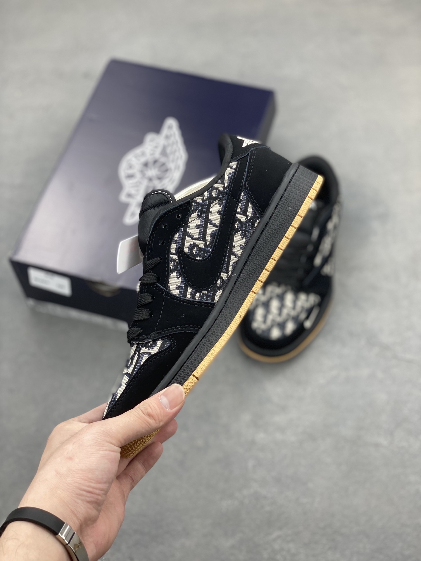 Nike Dunk SB Low Custom Dior Sneakers - Enhanced Comfort & Street Style 4 i1746472563503 9992 0 2
