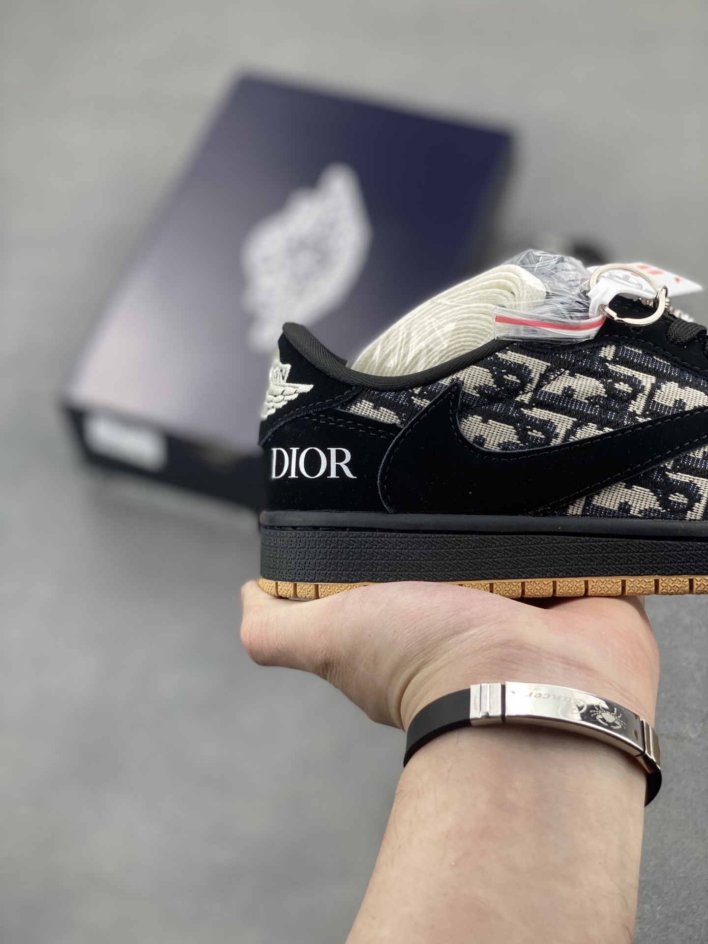 Nike Dunk SB Low Custom Dior Sneakers - Enhanced Comfort & Street Style 6 i1746472563968 259 0 4
