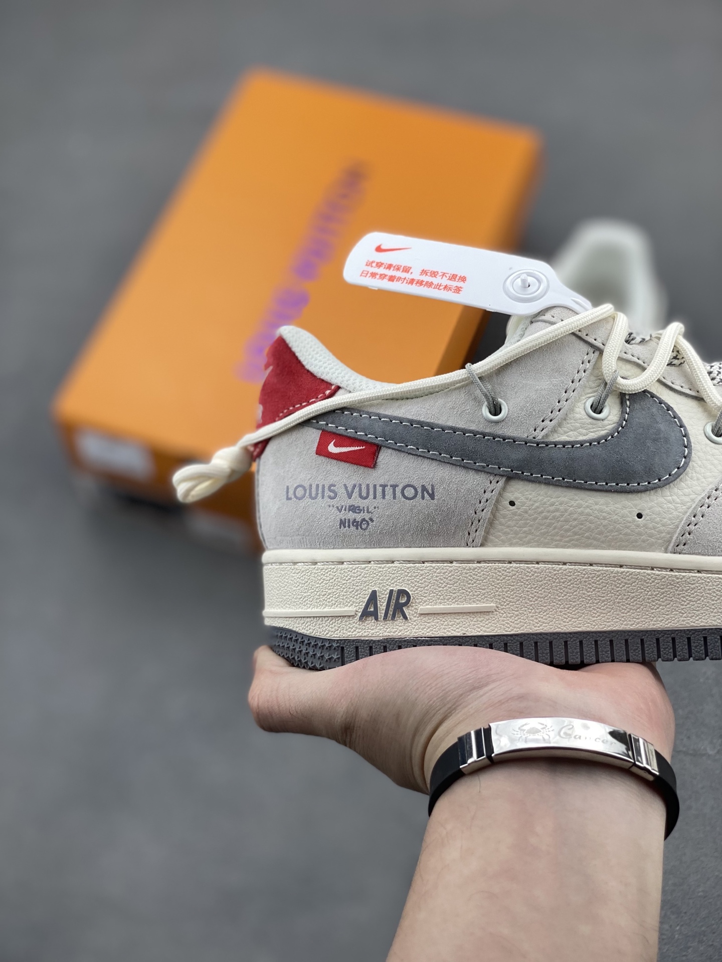 Nike Air Force 1 '07 Low Louis Vuitton Custom Sneakers Limited Edition 6 i1746561142874 966 0 4
