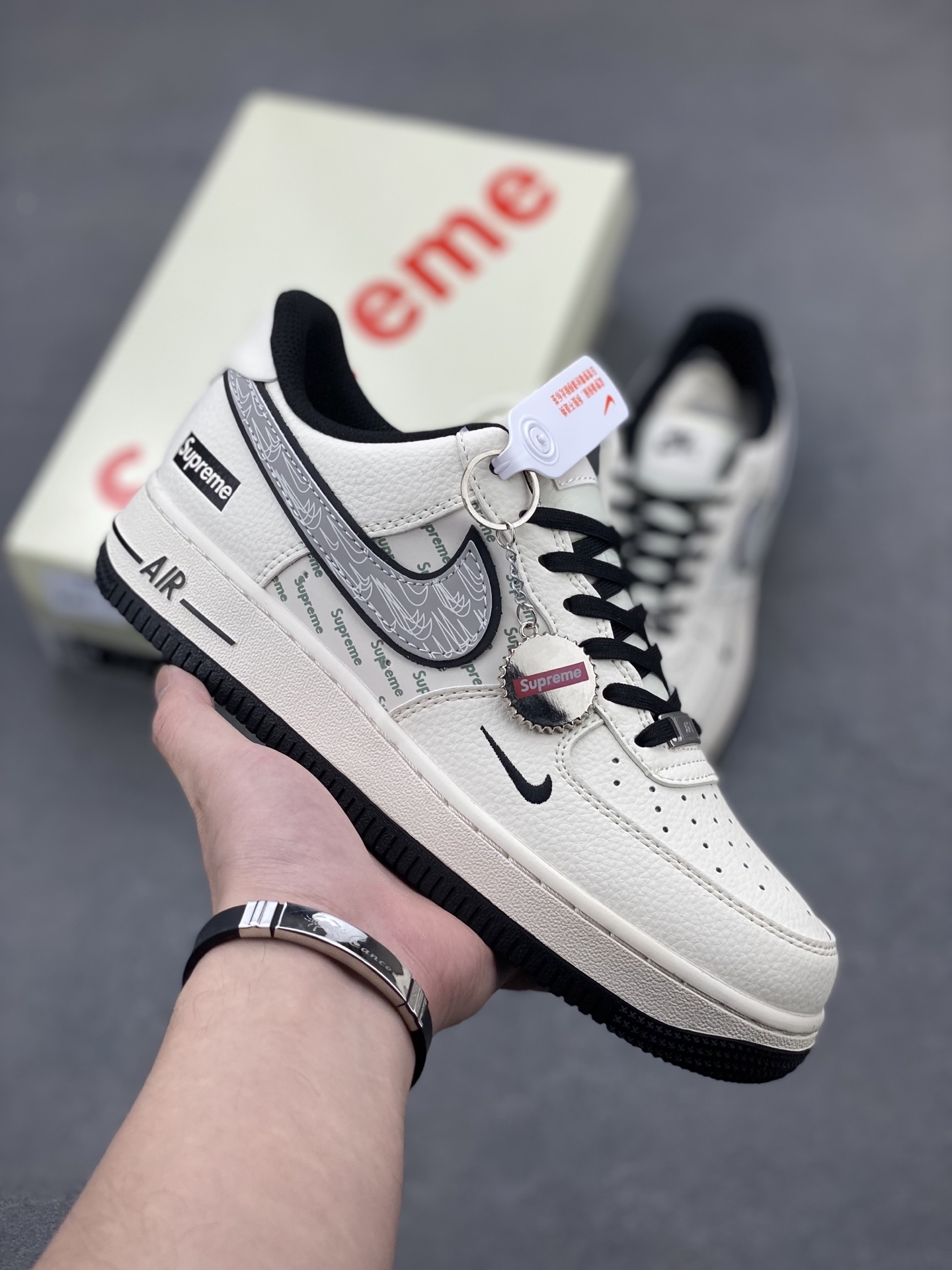 Nike Air Force 1 Low Supreme Sneakers - Iconic Style & Comfort 2 i1746567201709 2511 0 0