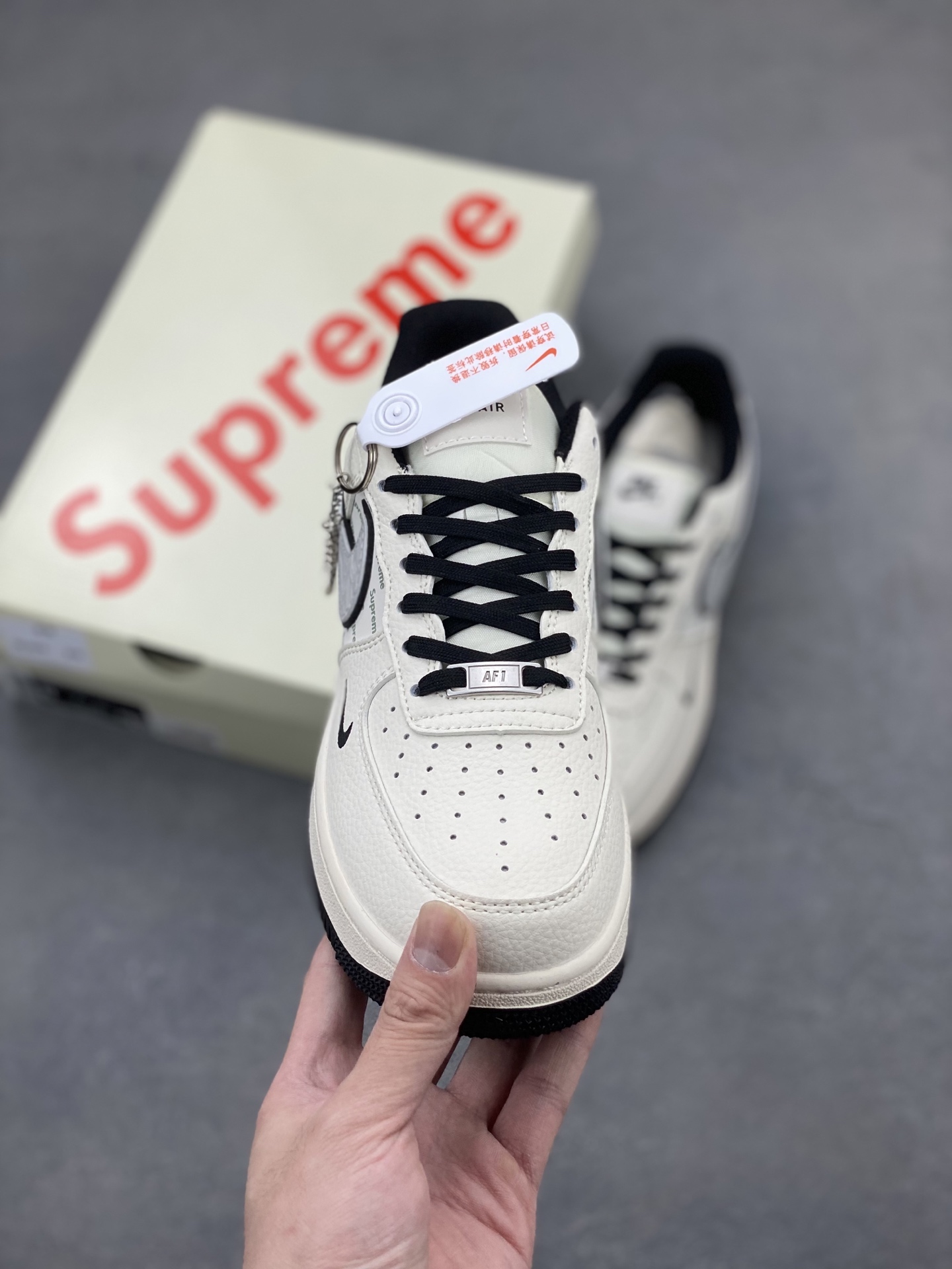 Nike Air Force 1 Low Supreme Sneakers - Iconic Style & Comfort 3 i1746567201720 4477 0 1