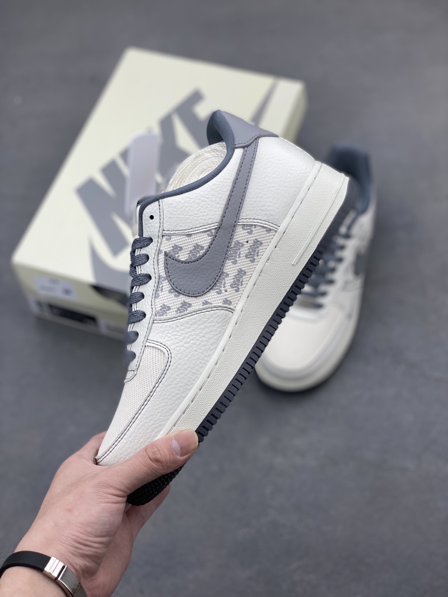 Nike Air Force 1 Low BZ6808-101 Casual Sneakers with Air Cushioning 4 i1746567653868 7864 0 2