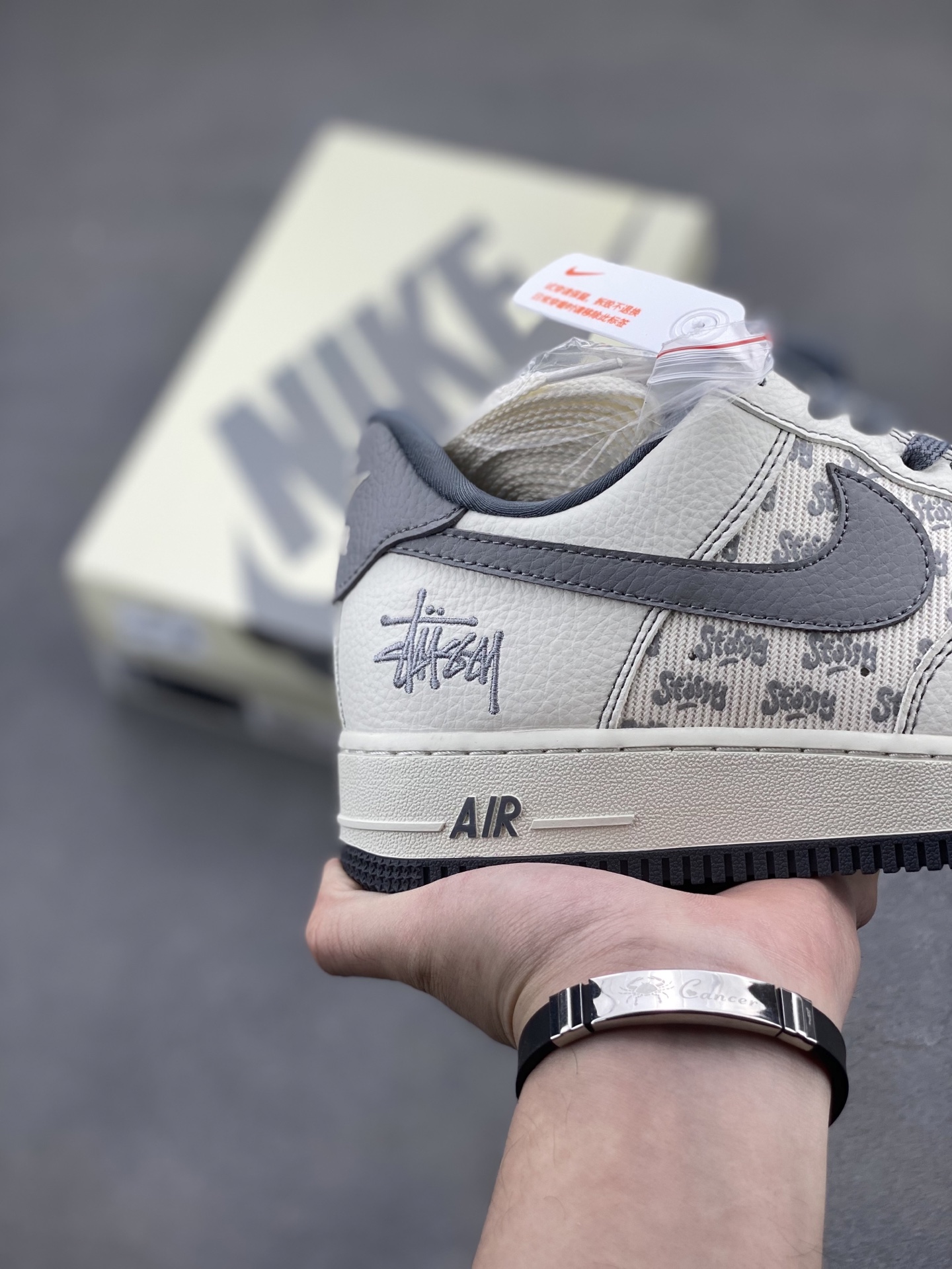 Nike Air Force 1 Low BZ6808-101 Casual Sneakers with Air Cushioning 6 i1746567656275 1879 0 4