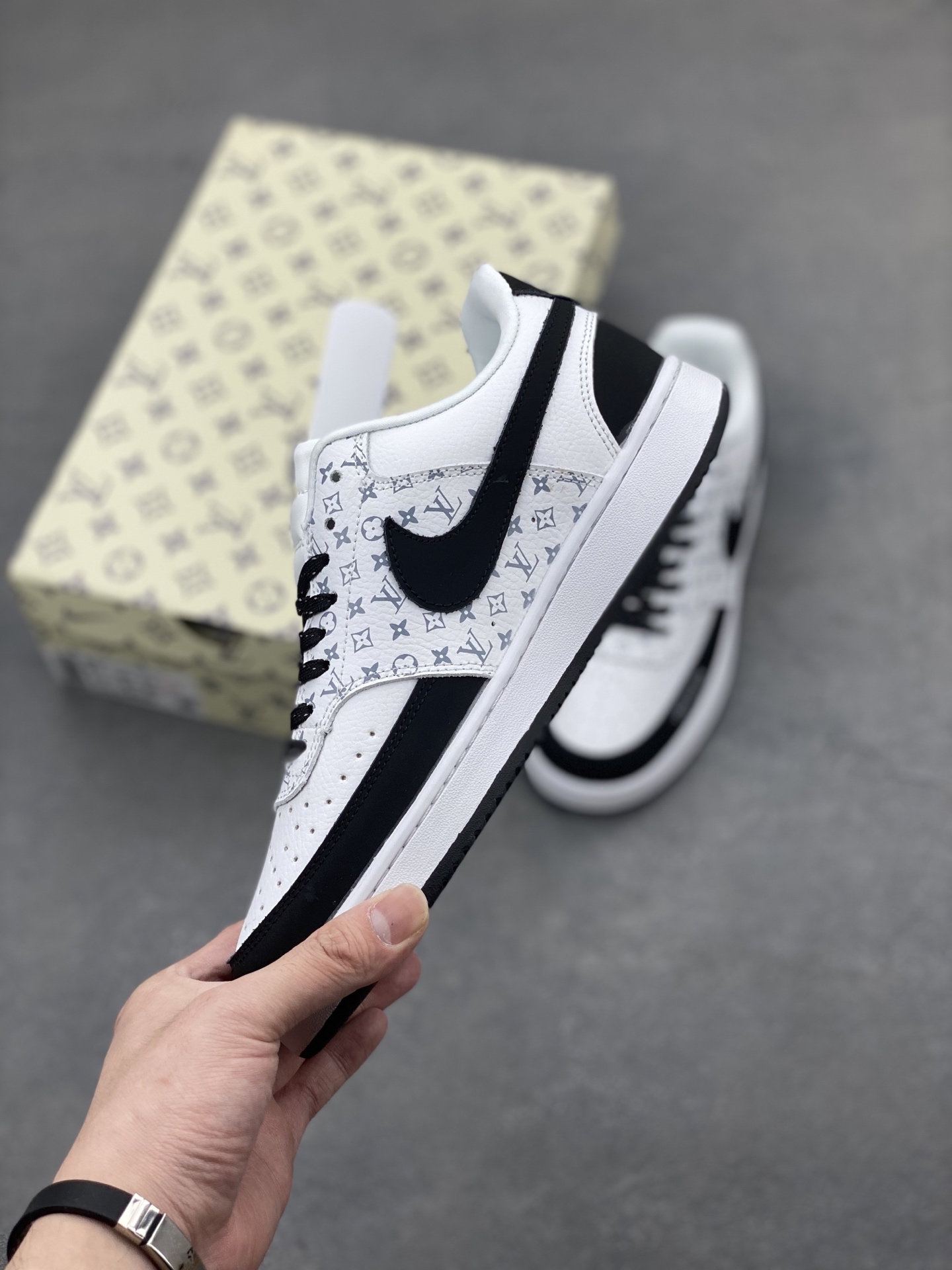 Nike Ebernon Low PRM Sneakers - Louis Vuitton Edition - Breathable & Stylish 4 i1746567820352 296 0 2