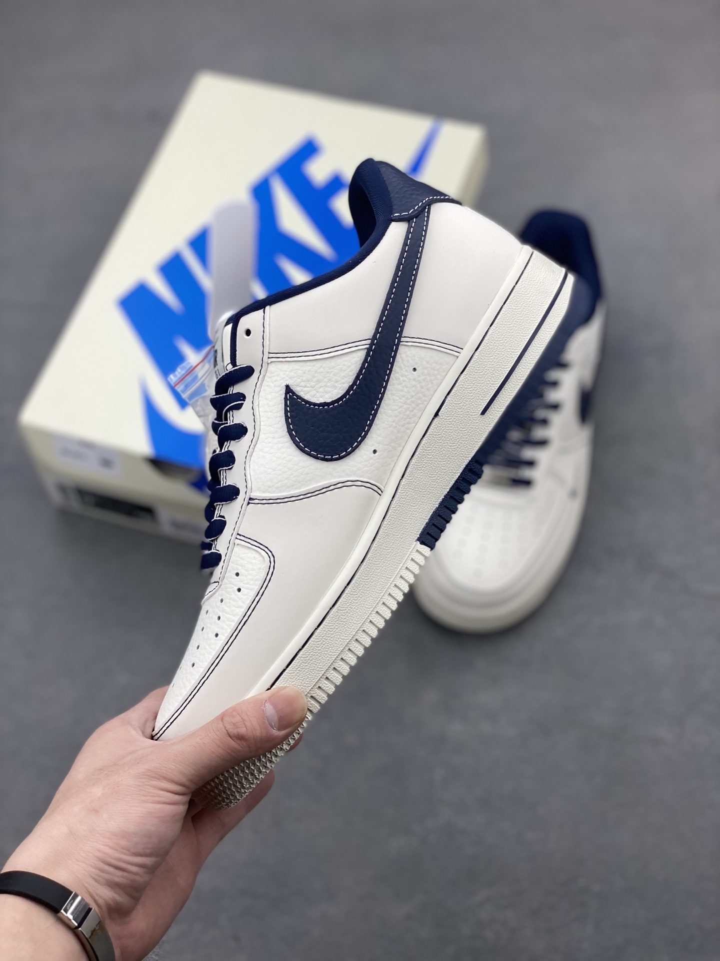 Nike Air Force 1 Low White Navy Sneakers with Full-Length Air Cushioning 4 i1746640625517 7583 0 2