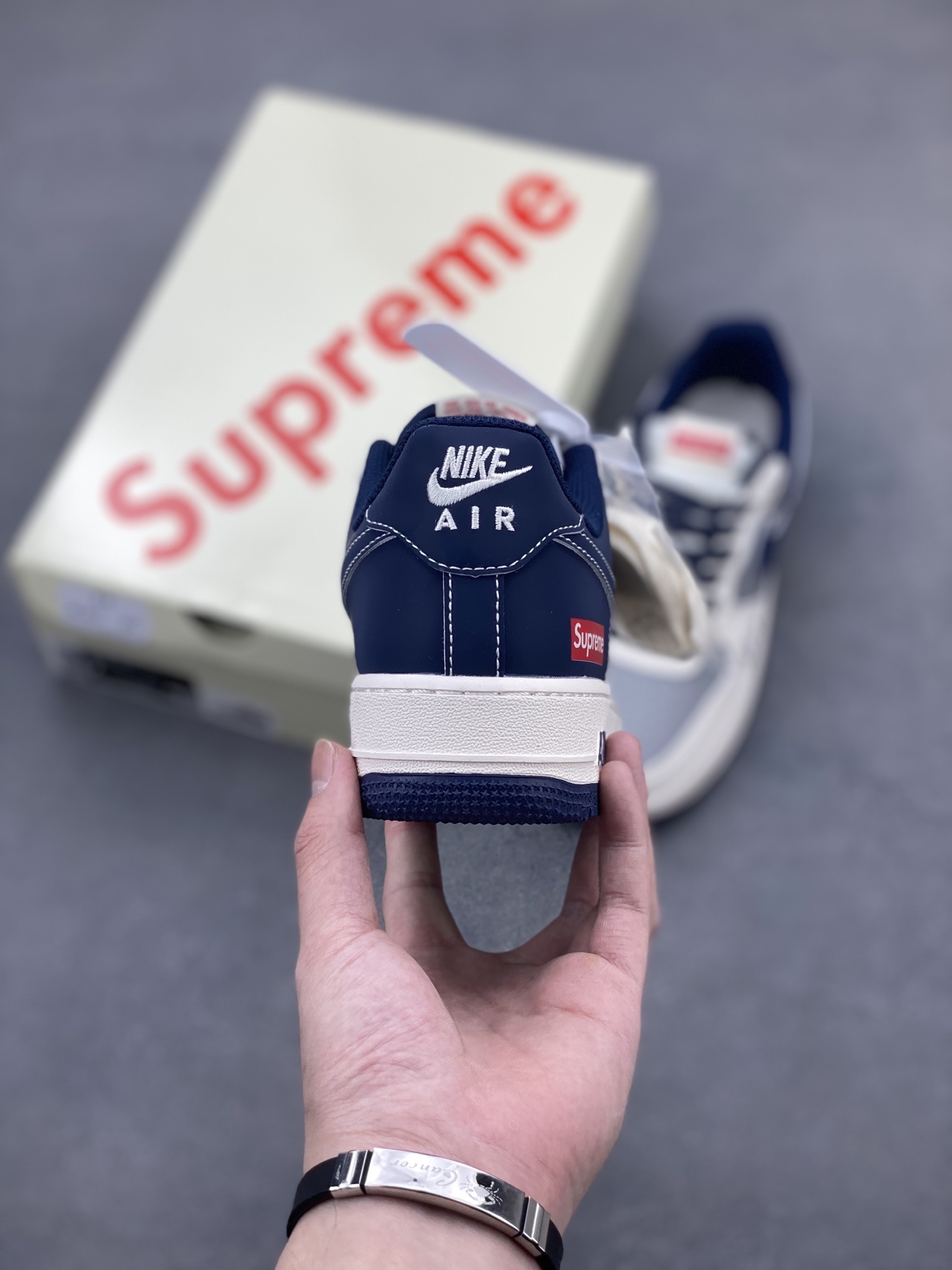 Nike Air Force 1 Low Supreme Sneakers - Casual, Comfortable, and Stylish 5 i1746640665418 33 0 3