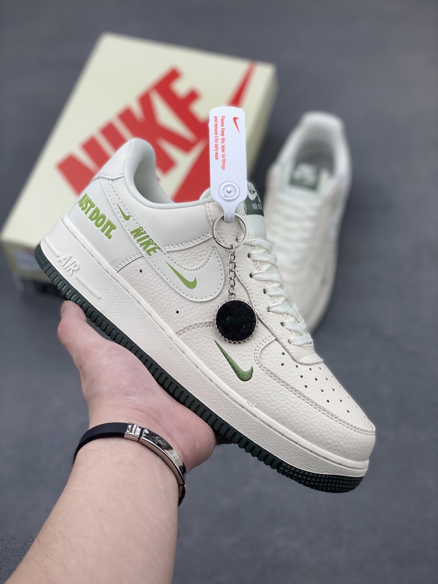 Nike Air Force 1 '07 Low 'Just Do It' Sneakers - Limited Edition 2 i1746736438380 8648 0 0