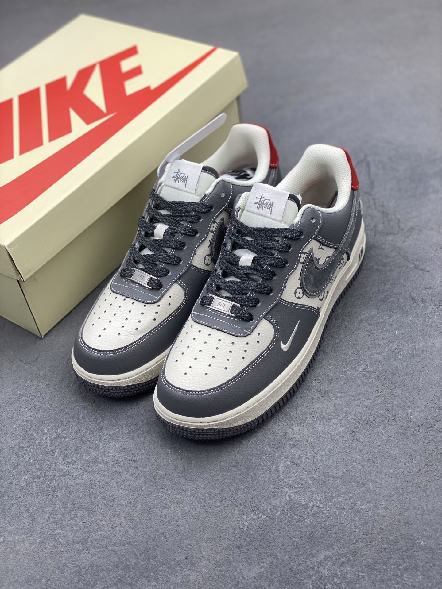 Nike Air Force 1 '07 Low Stussy Collab Sneakers - Limited Edition 9 i1746736698810 8390 0 7