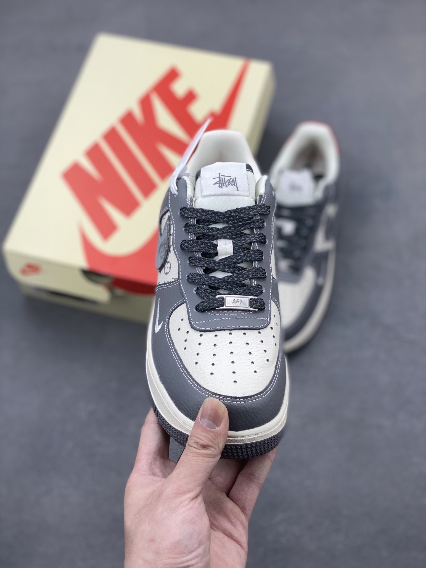 Nike Air Force 1 '07 Low Stussy Collab Sneakers - Limited Edition 3 i1746736699924 4210 0 1
