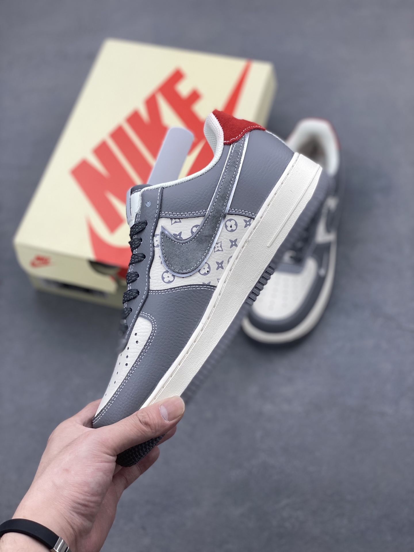 Nike Air Force 1 '07 Low Stussy Collab Sneakers - Limited Edition 4 i1746736699932 3378 0 2