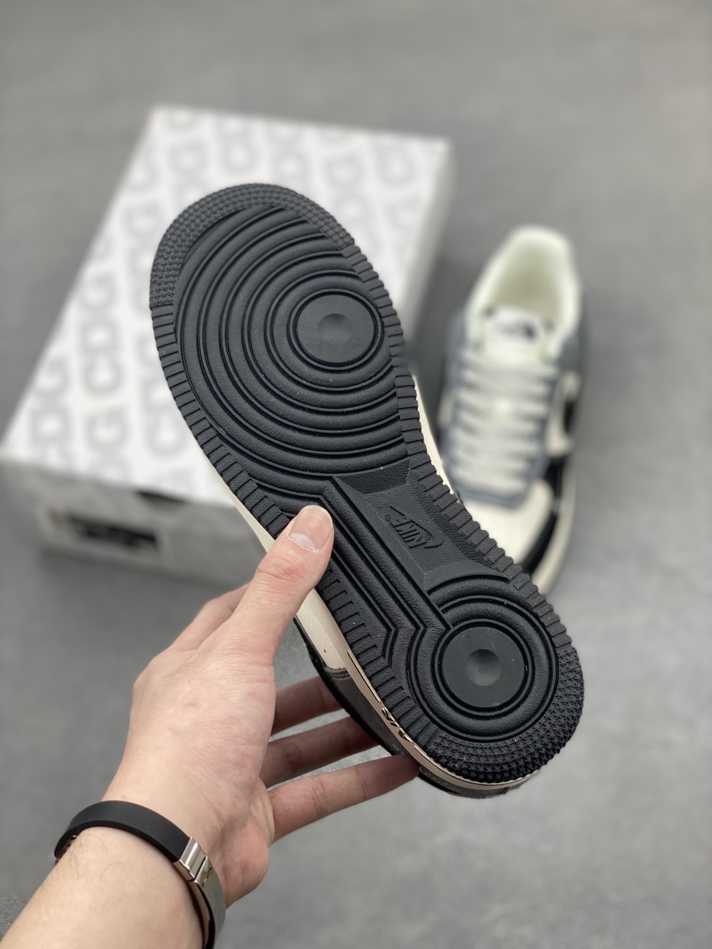 Nike Air Force 1 '07 Low x The North Face Black Beige Gray Sneakers 7 i1746736821718 2631 0 5