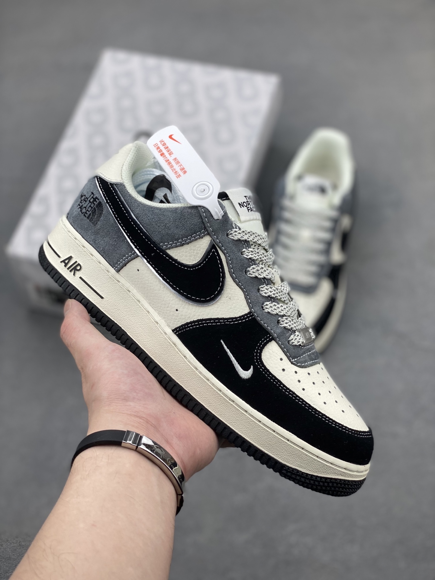 Nike Air Force 1 '07 Low x The North Face Black Beige Gray Sneakers 2 i1746736826715 9538 0 0