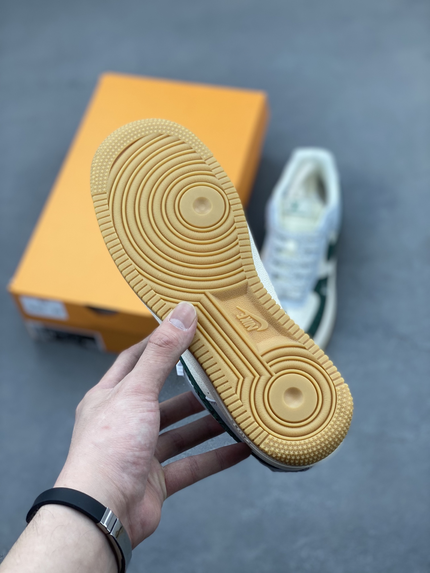 Nike Air Force 1 '07 Low Louis Vuitton Green Stone Sneakers - Limited Edition 7 i1746736875170 3690 0 5
