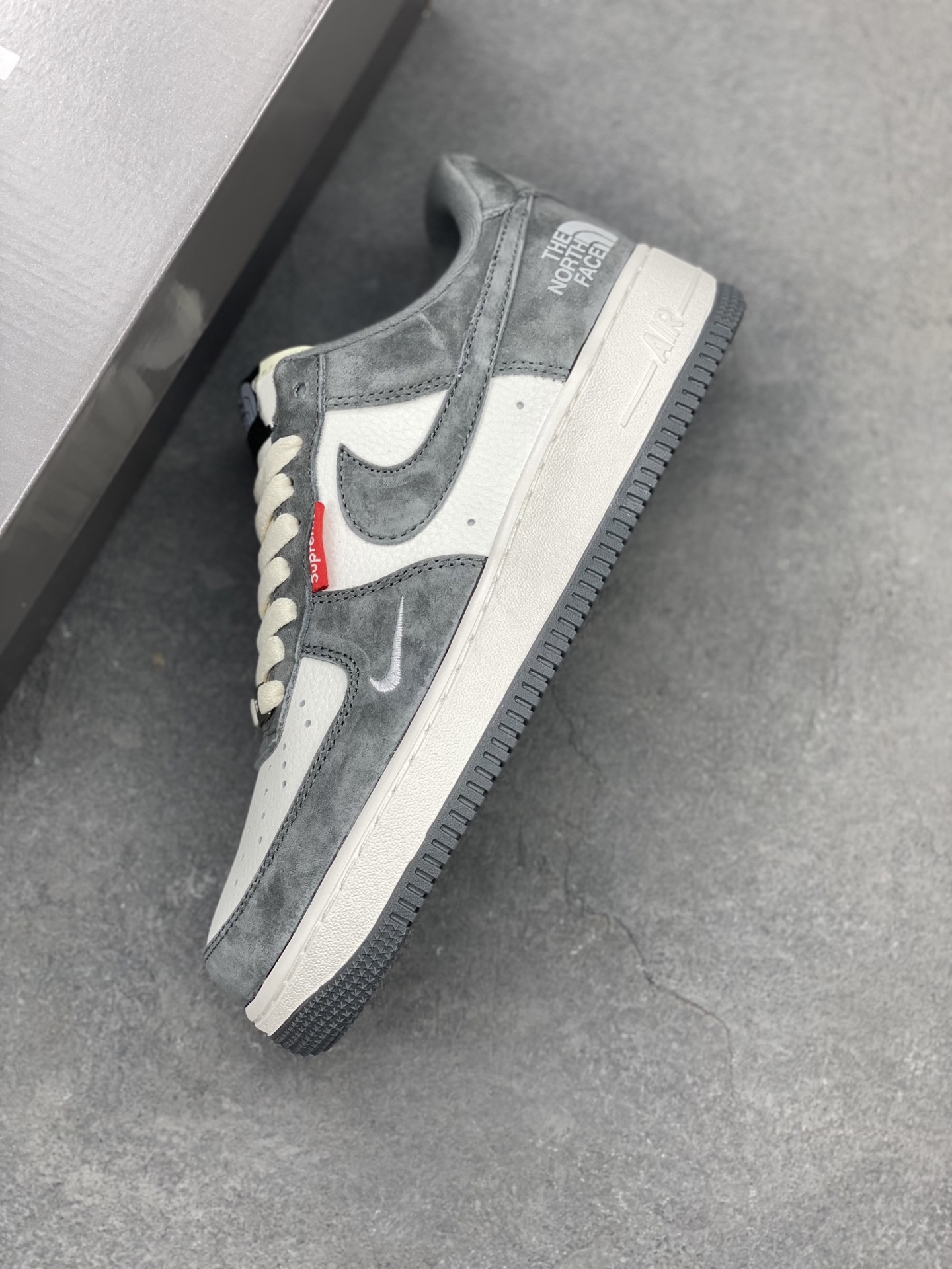 Nike Air Force 1 Low The North Face Supreme - Versatile Sneakers 8 i1746815227941 997 0 6