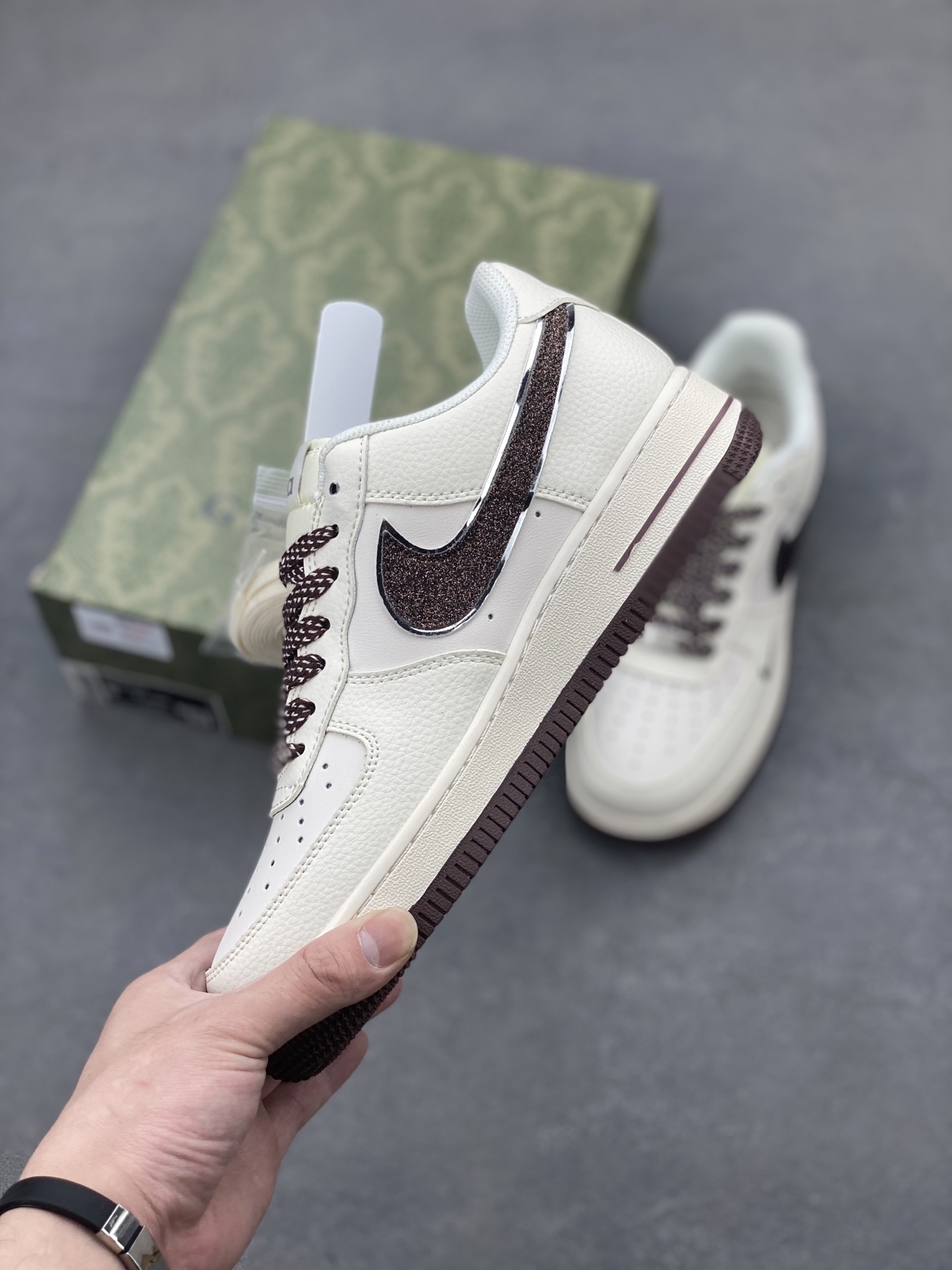 Nike Air Force 1 '07 Low Gucci Collaboration Sneakers with Full Sole Cushioning 4 i1746905713586 5084 0 2