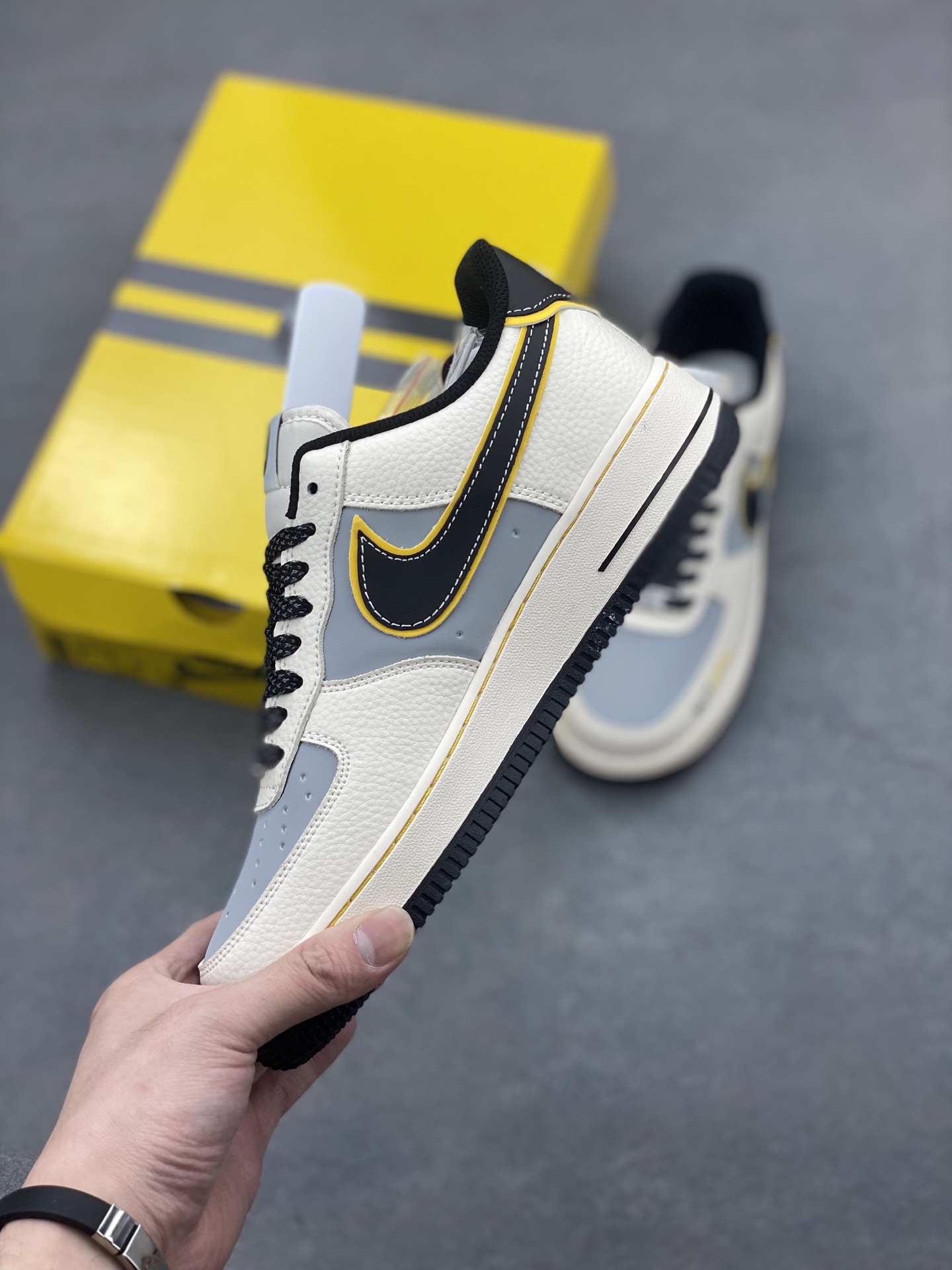 Nike Air Force 1 '07 Low Sneakers - Limited Edition, Premium Comfort 4 i1746993047850 3771 0 2