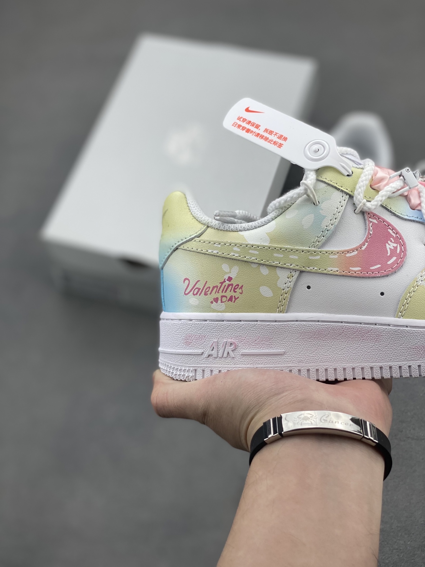 Nike Air Force 1 '07 Low Valentine's Day Edition - Limited Release 6 i1746993491628 6123 0 4