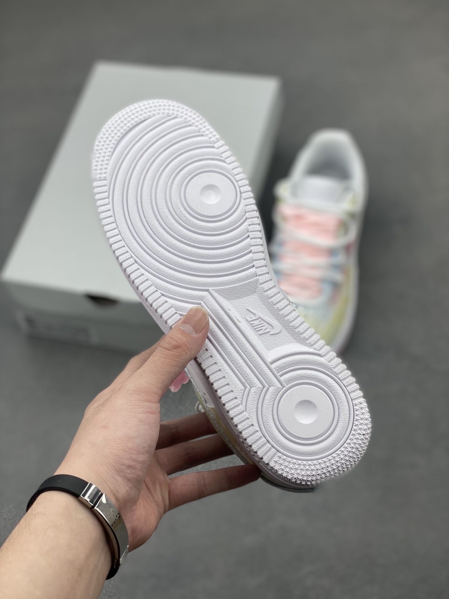 Nike Air Force 1 '07 Low Valentine's Day Edition - Limited Release 7 i1746993491825 1666 0 5
