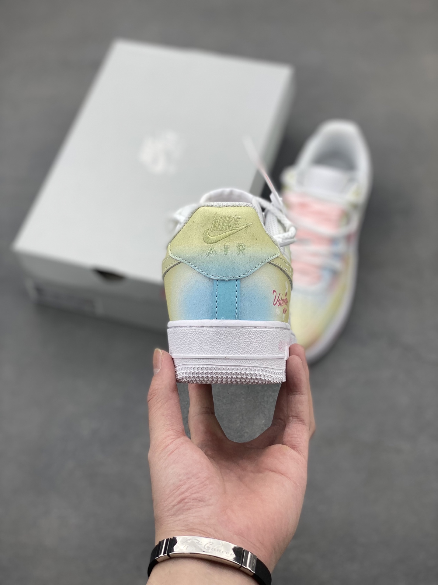 Nike Air Force 1 '07 Low Valentine's Day Edition - Limited Release 5 i1746993497696 3831 0 3