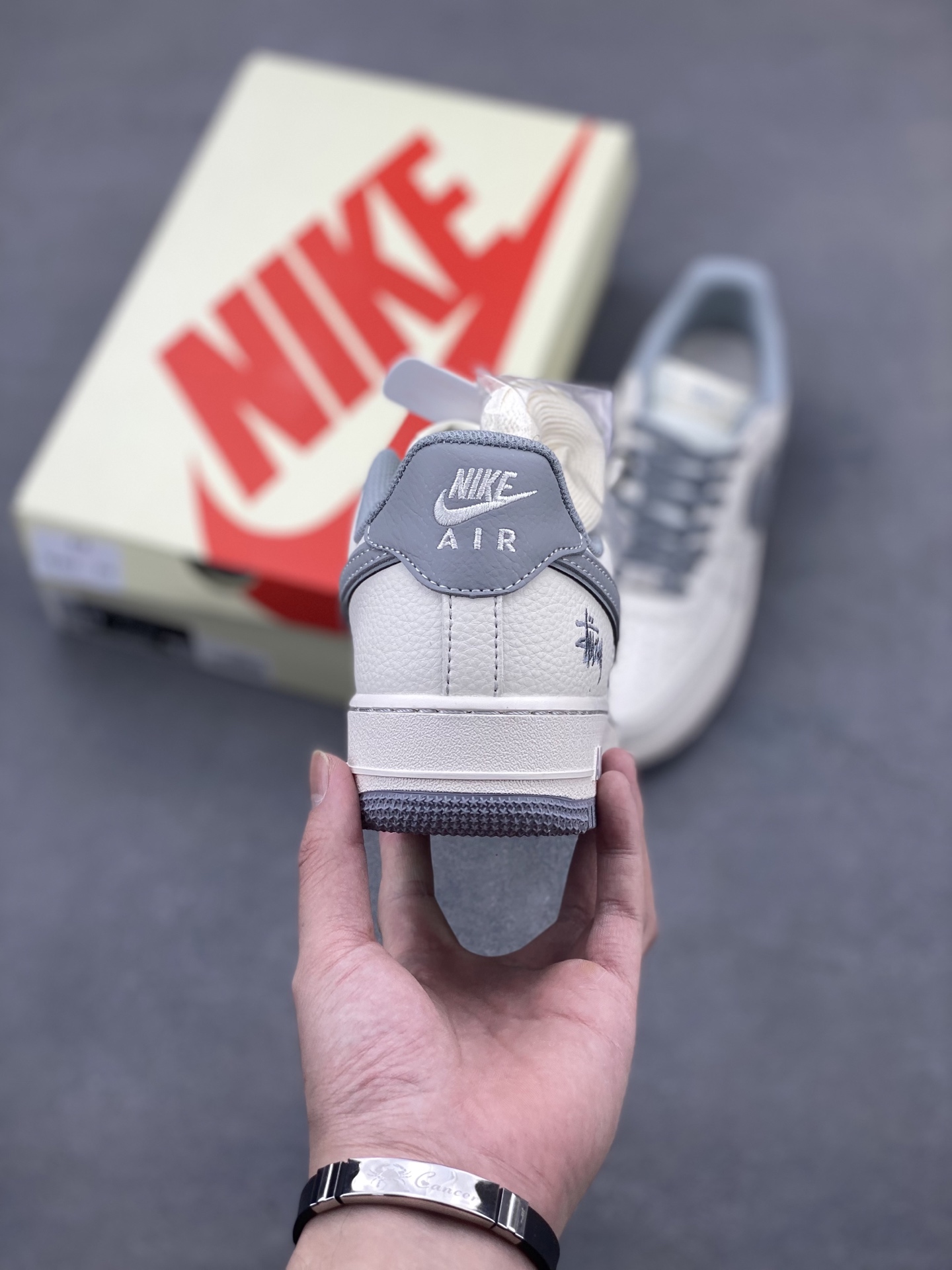 Nike Air Force 1 '07 Low Stussy Fossil Stone Sneakers 5 i1746993602537 5892 0 3