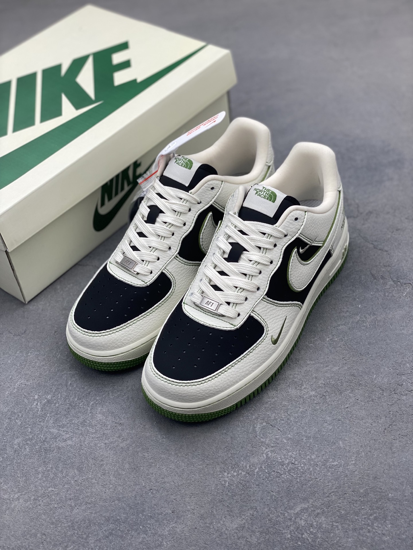 Nike Air Force 1 '07 Low The North Face Edition Sneakers 9 i1746993750595 4492 0 7