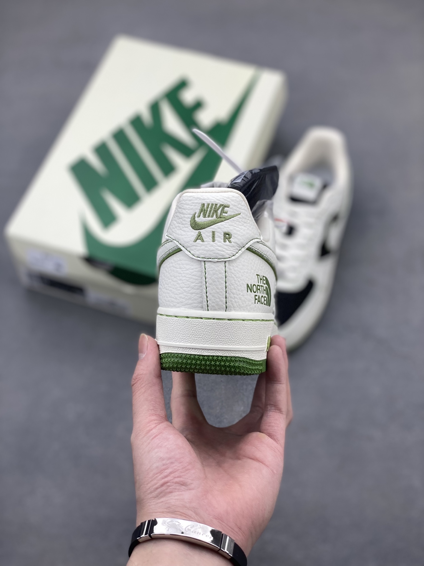 Nike Air Force 1 '07 Low The North Face Edition Sneakers 5 i1746993750902 5733 0 3