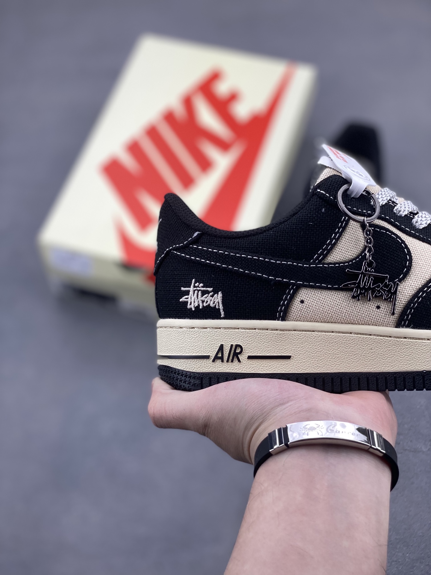 Nike Air Force 1 '07 Low Black/Cream Limited Edition Sneakers 6 i1746993804826 6960 0 4
