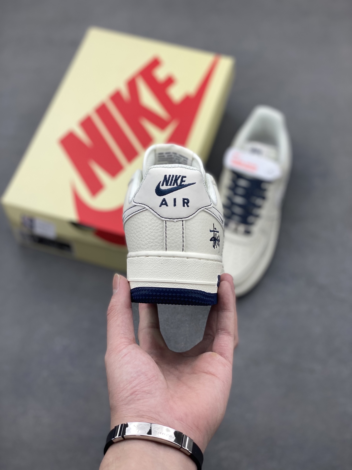 Nike Air Force 1 '07 Low Sneakers - Cream/Navy, Limited Edition 5 i1747071438914 4302 0 3