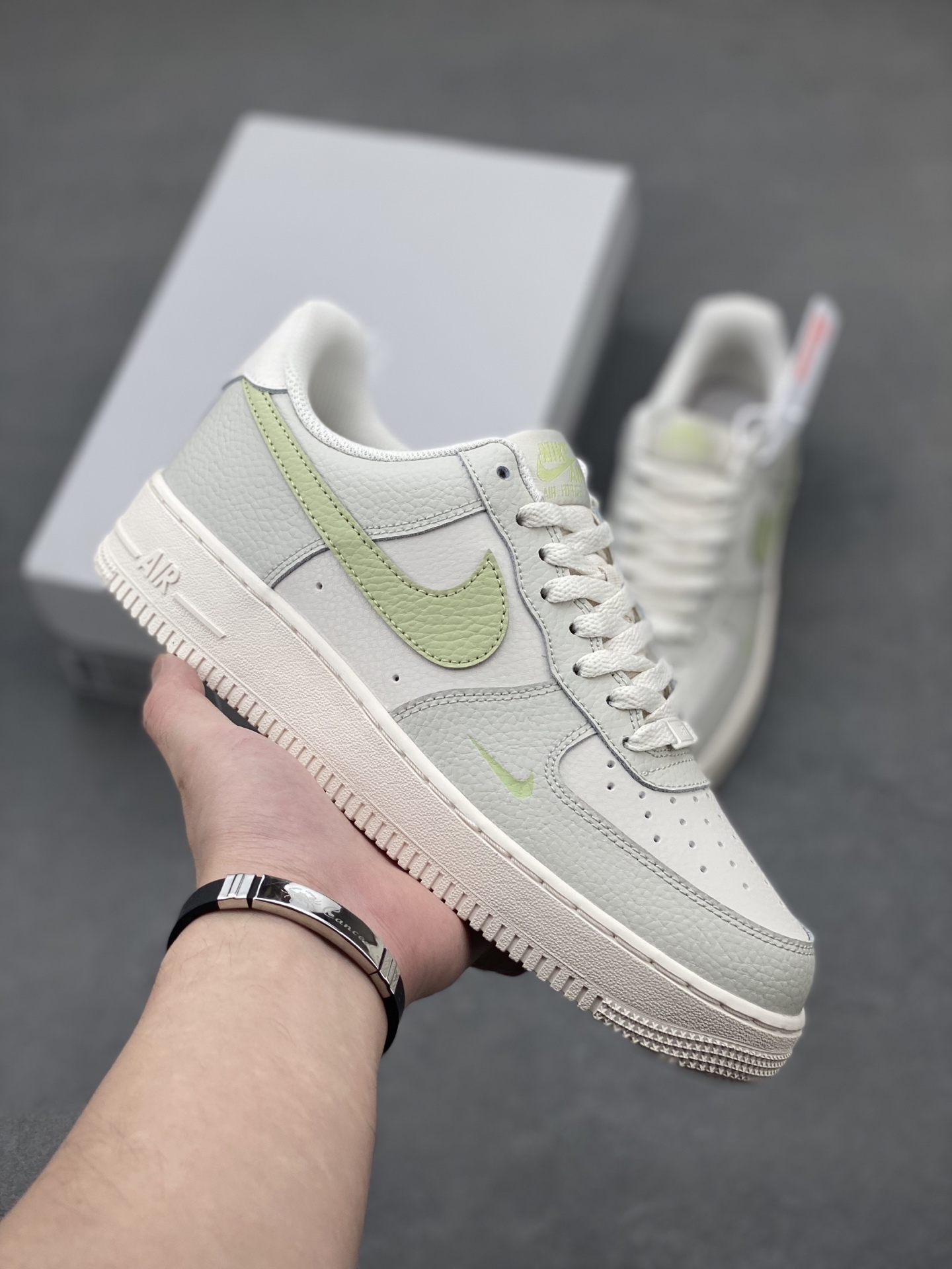 Nike Air Force 1 '07 Low Sneakers - Limited Edition with Full Air Cushion 2 i1747071613841 7792 0 0