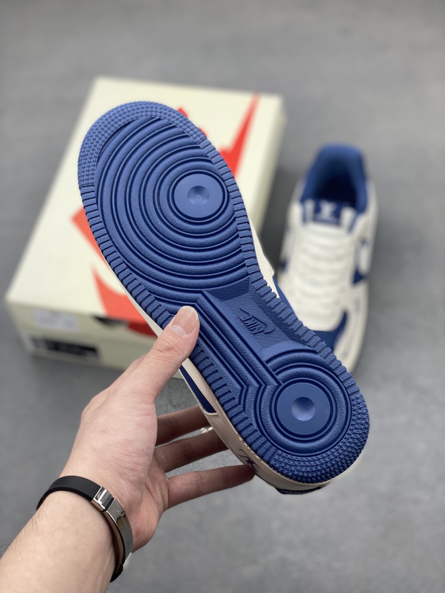 Nike Air Force 1 '07 Low Louis Vuitton Custom Sneakers - Limited Edition 7 i1747172033012 6924 0 5