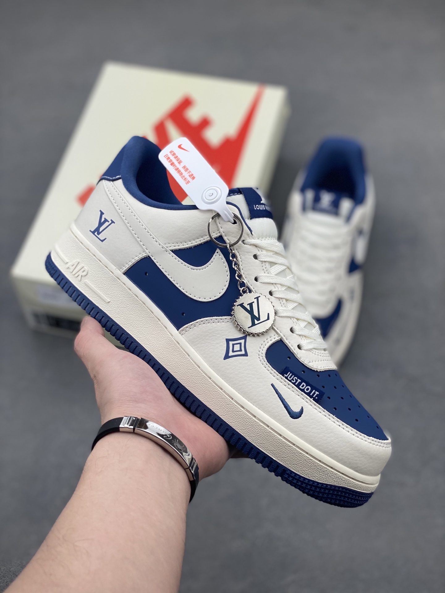 Nike Air Force 1 '07 Low Louis Vuitton Custom Sneakers - Limited Edition 2 i1747172033017 8826 0 0