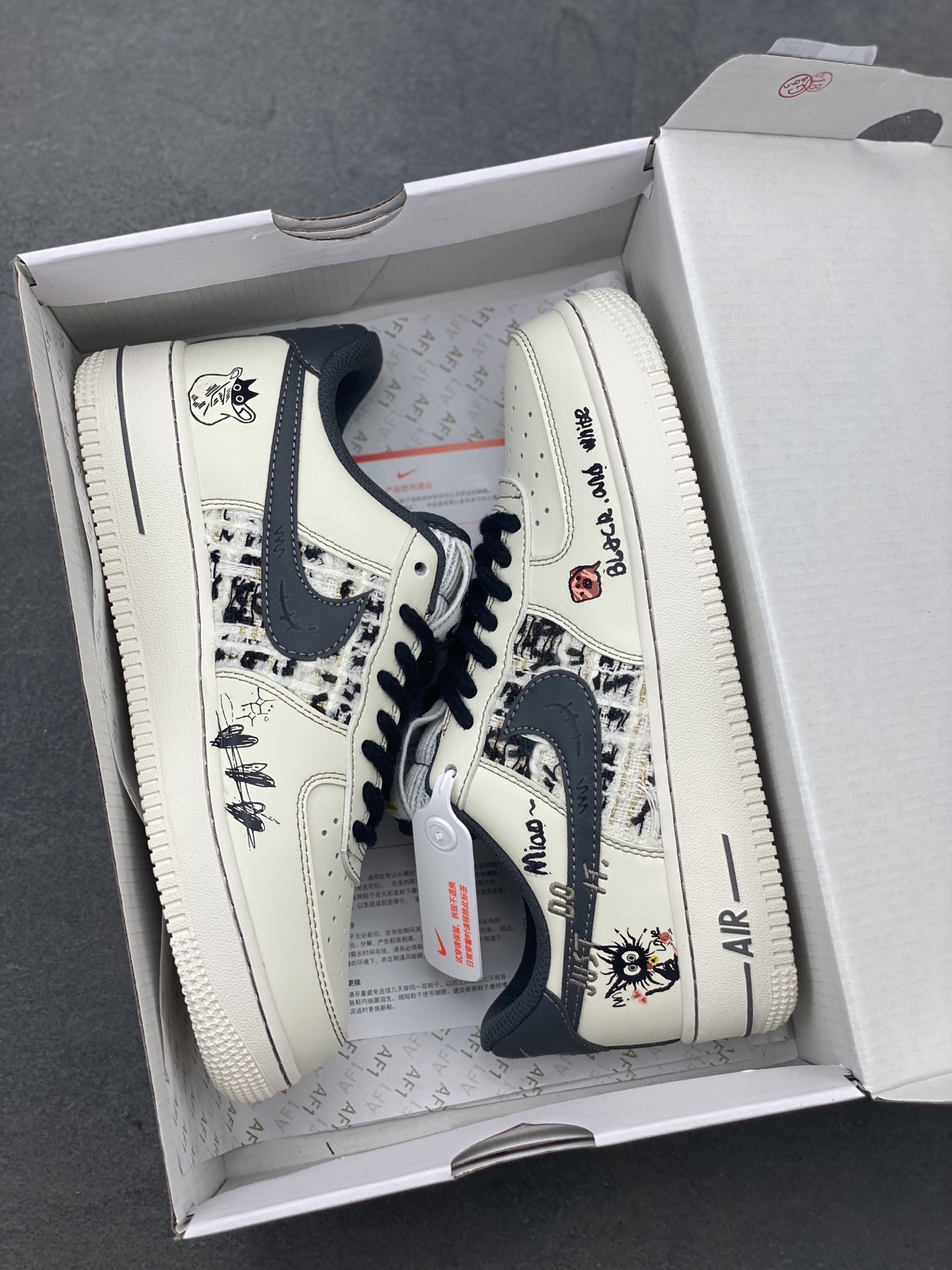 Nike Air Force 1 '07 Low Sneakers Limited Edition - FJ7740-710 10 i1747172277099 2534 0 8
