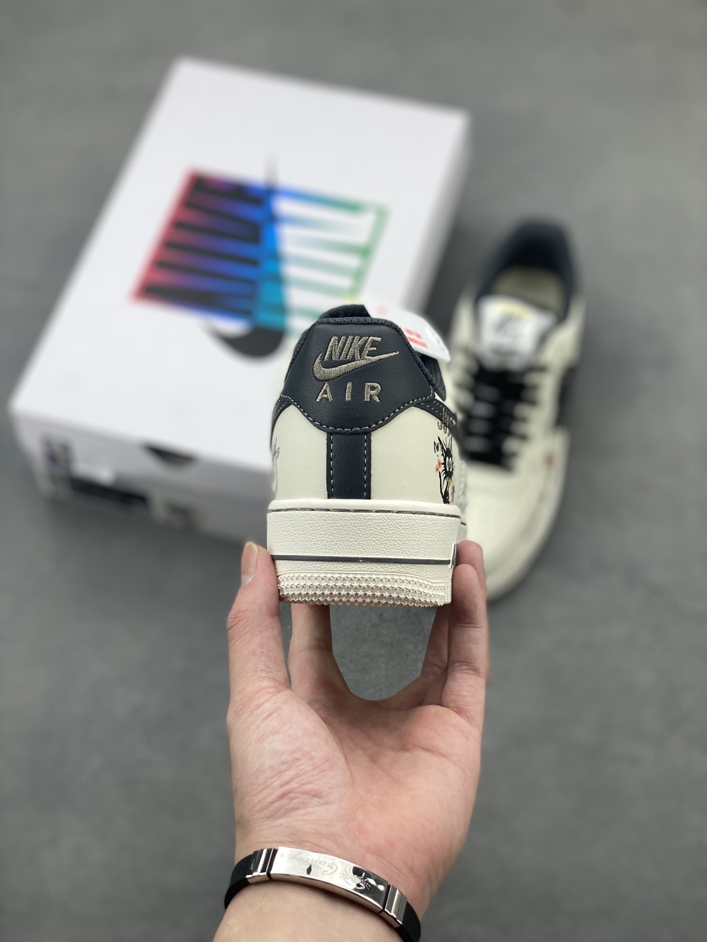 Nike Air Force 1 '07 Low Sneakers Limited Edition - FJ7740-710 5 i1747172277653 3699 0 3