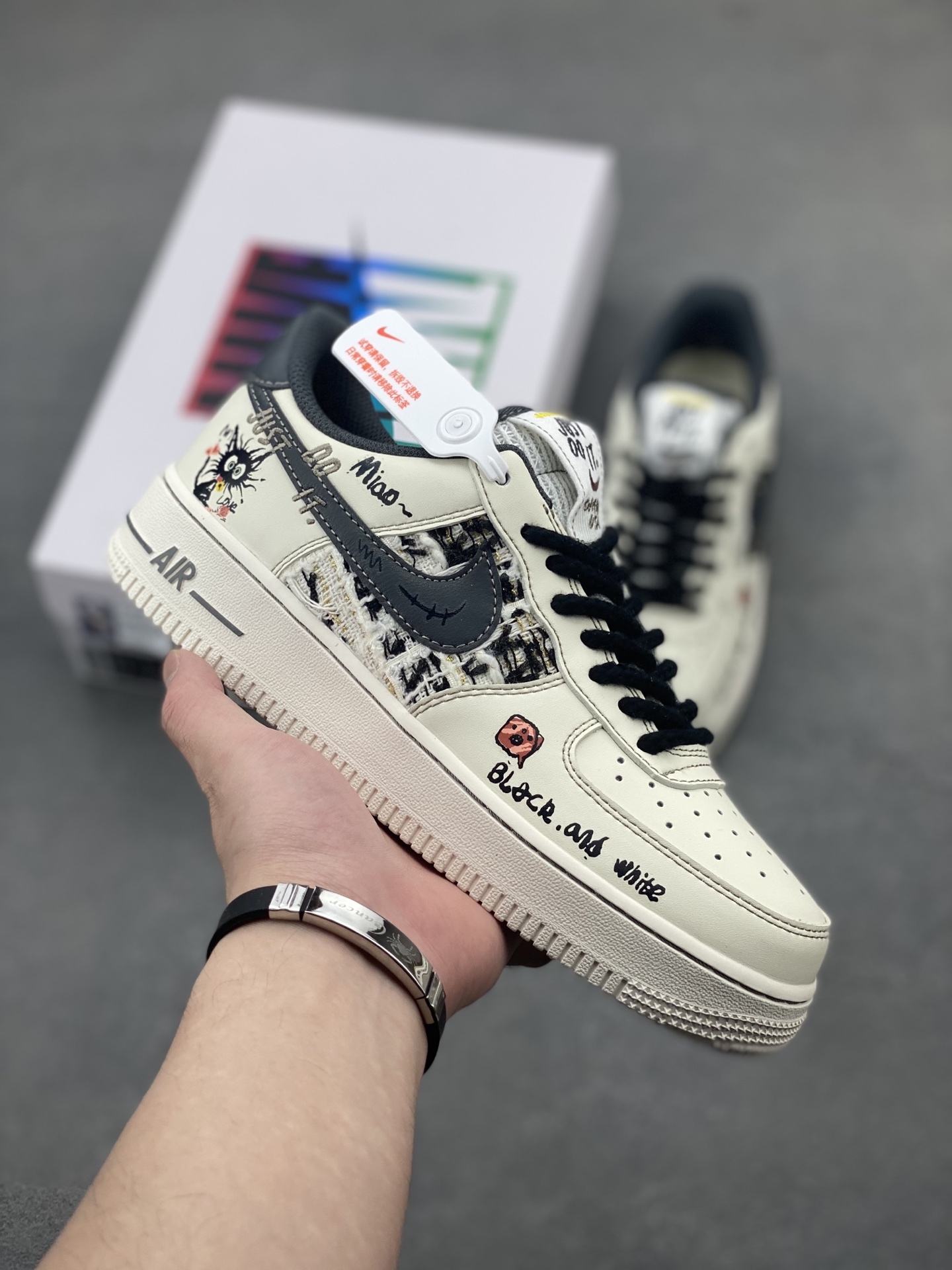 Nike Air Force 1 '07 Low Sneakers Limited Edition - FJ7740-710 2 i1747172289842 5223 0 0