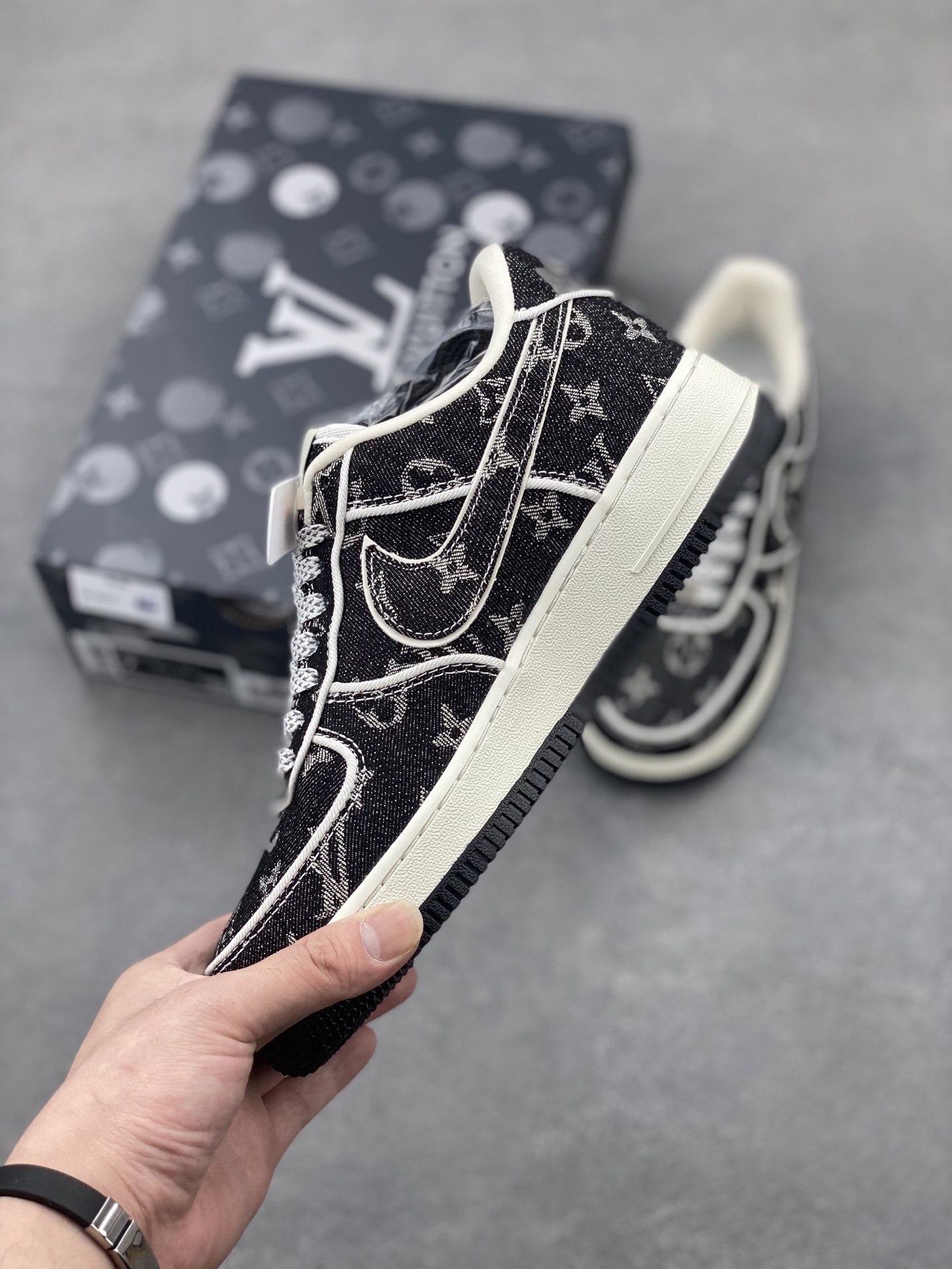 Nike Air Force 1 Low Louis Vuitton Custom Sneakers - Limited Edition 4 i1747246276917 9600 0 2