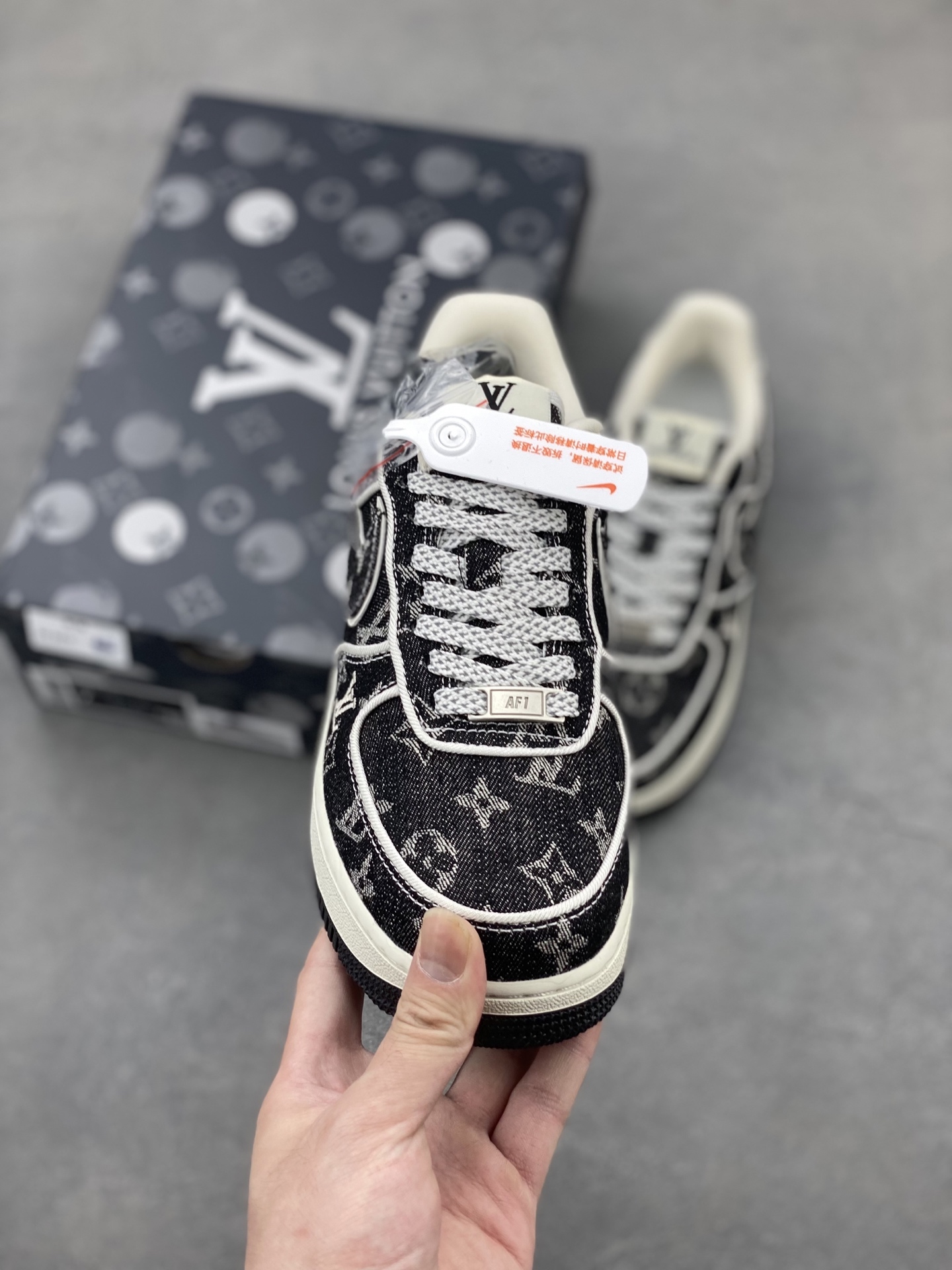Nike Air Force 1 Low Louis Vuitton Custom Sneakers - Limited Edition 3 i1747246282041 5689 0 1