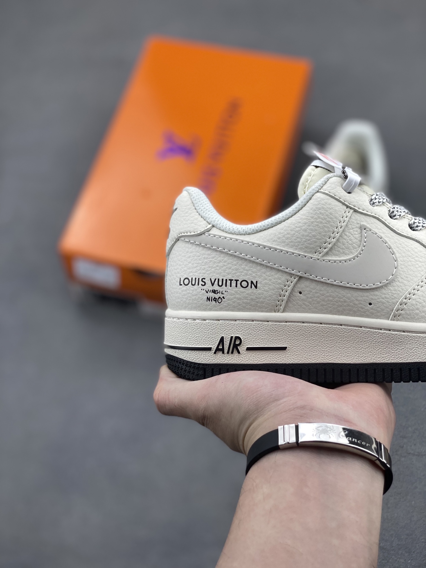 Nike Air Force 1 Low Louis Vuitton Custom Sneakers Limited Edition 6 i1747246524030 3290 0 4
