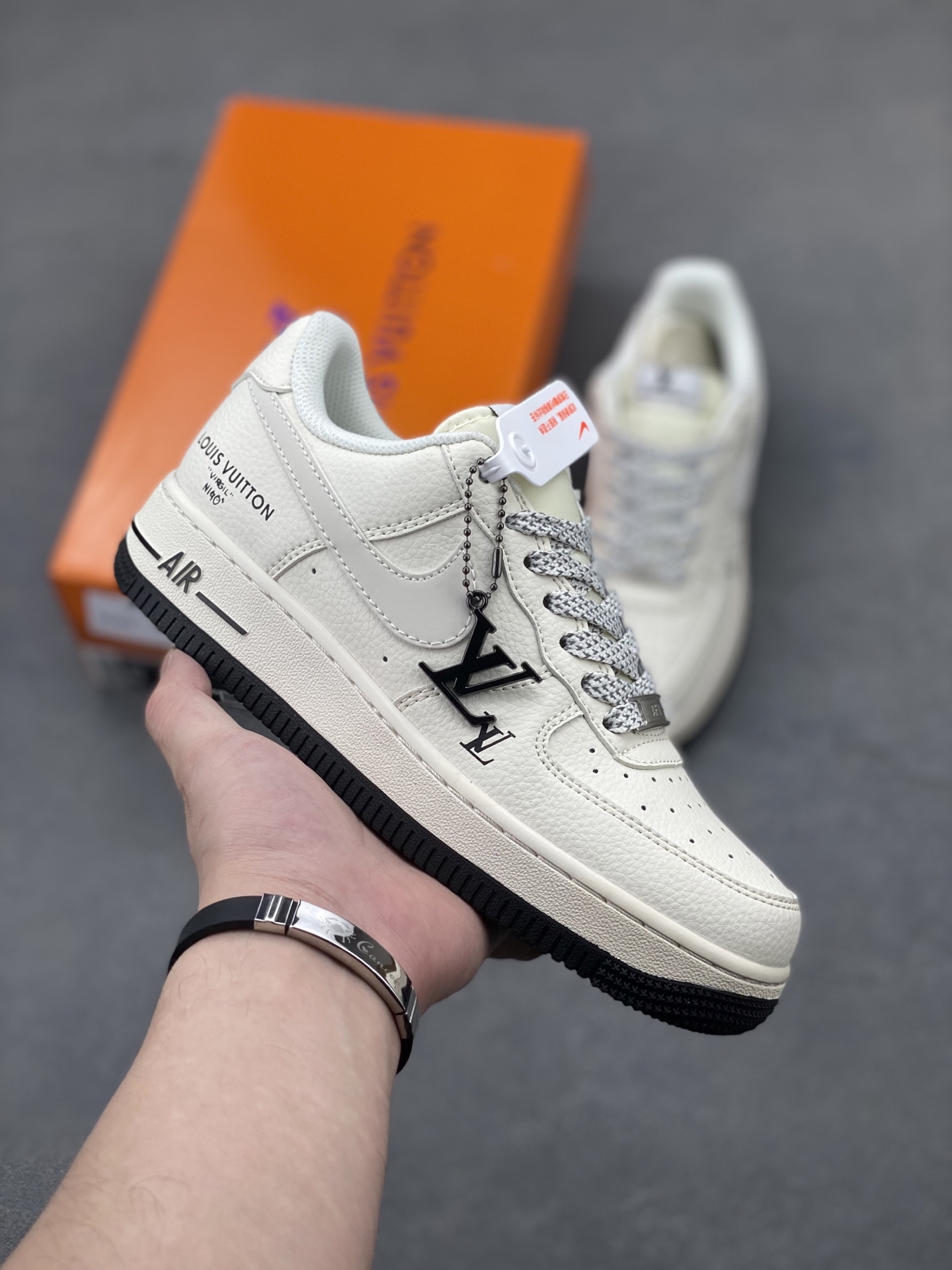 Nike Air Force 1 Low Louis Vuitton Custom Sneakers Limited Edition 2 i1747246524038 3145 0 0